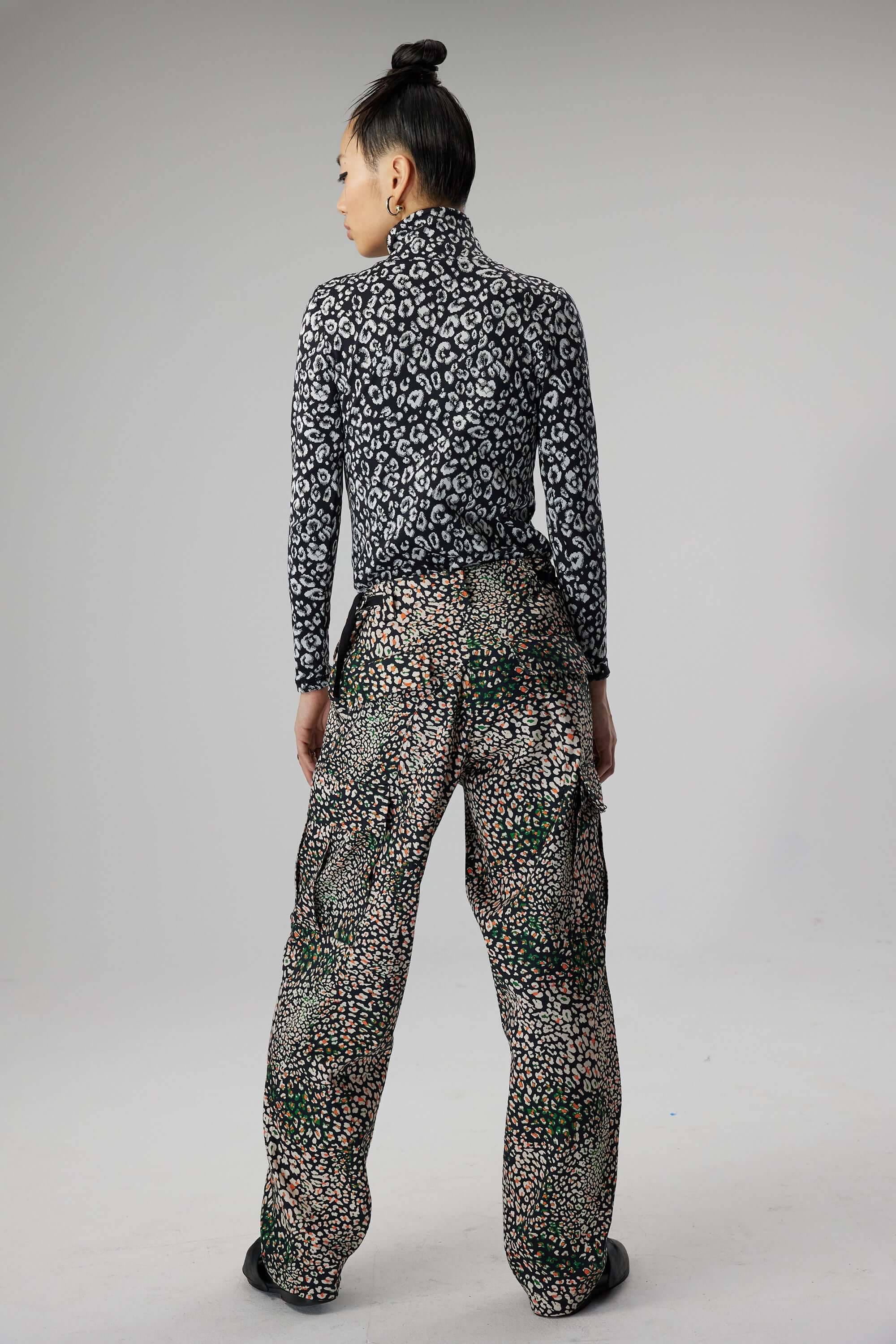 Santino pants in wild Leopard print