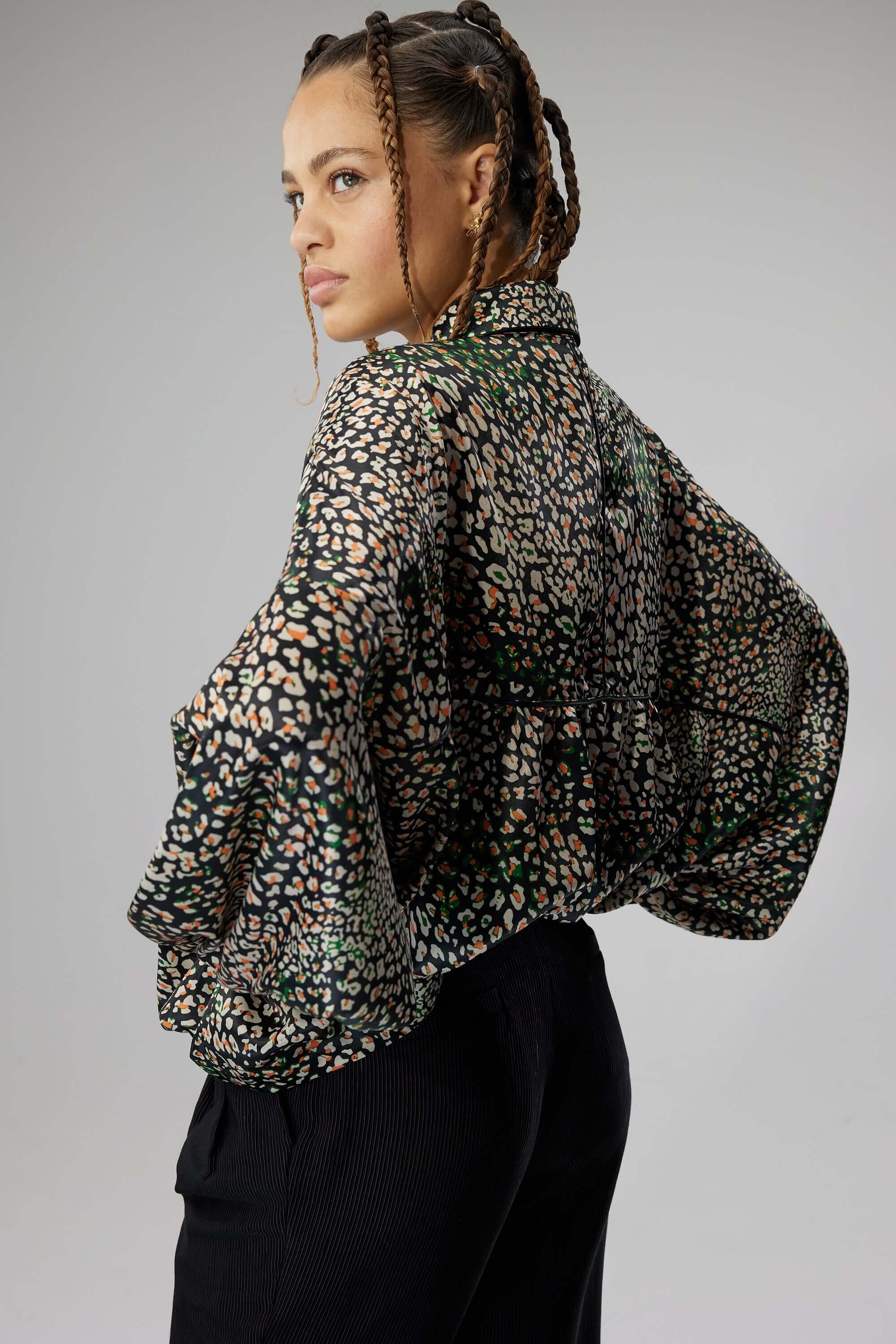 Tasman shirt in wild Leopard print