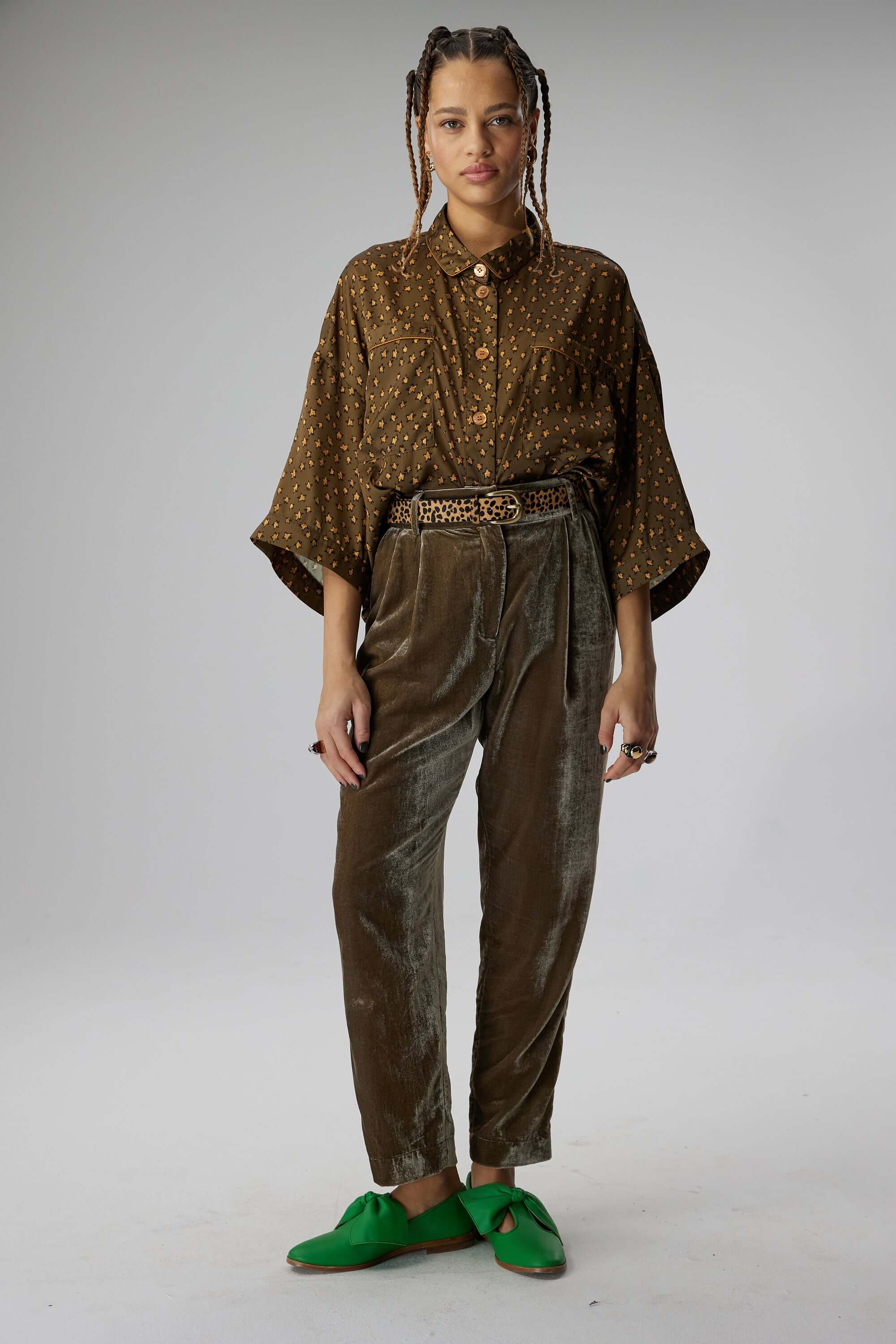 Astrée shirt in bark Messy Stars print