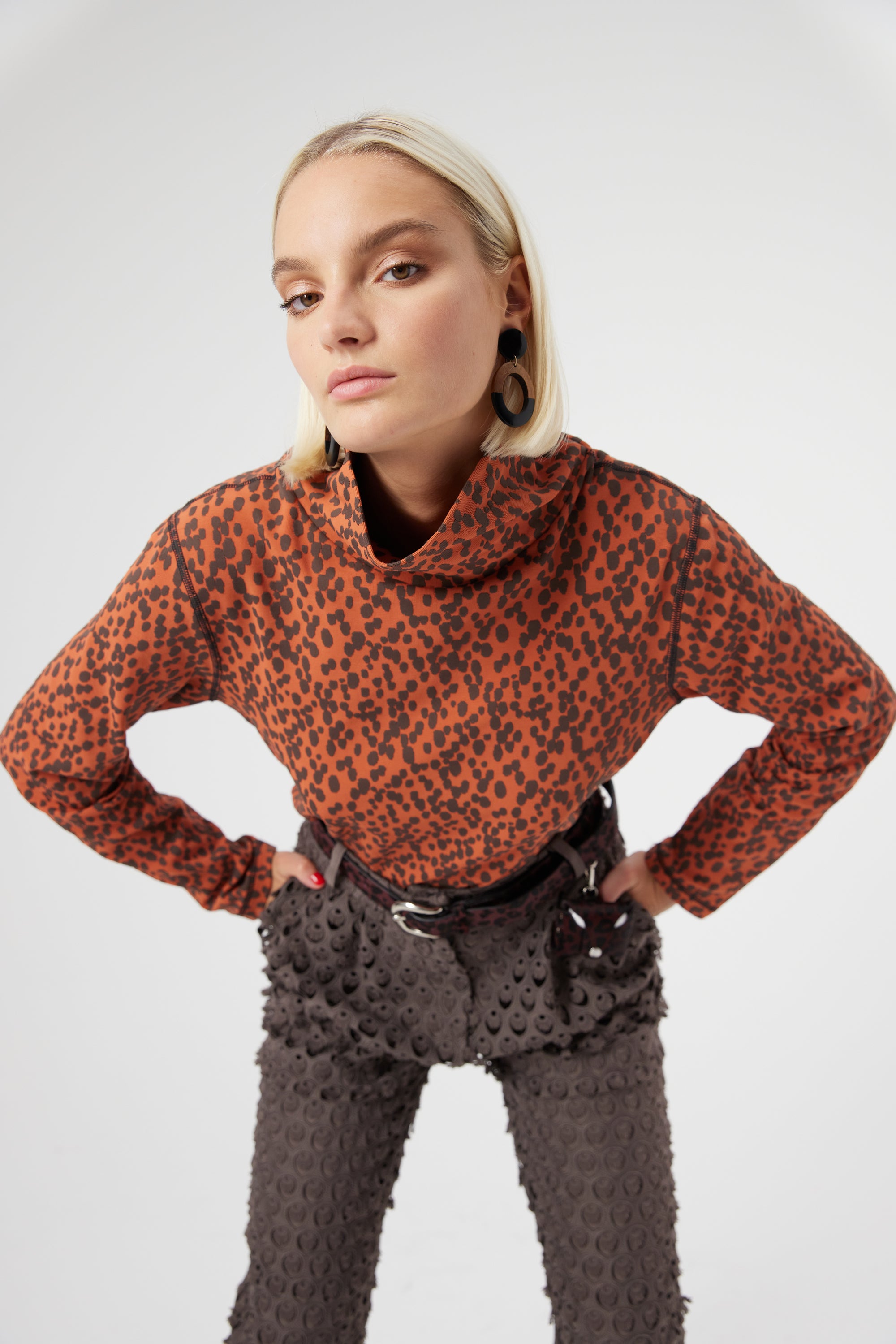 Turtleneck Slick en jersey léopard Brique