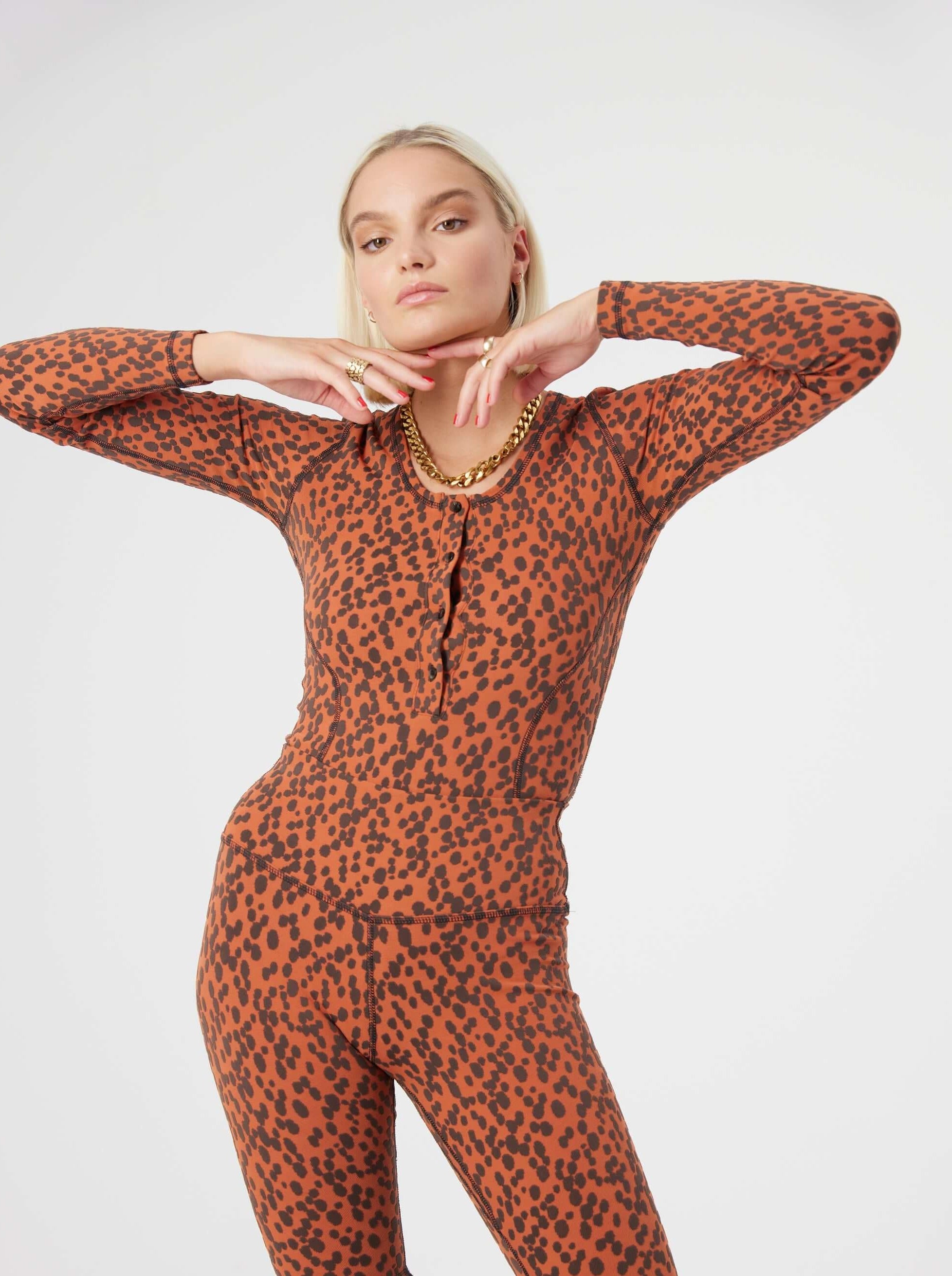 Biker Glue in Brick Leopard jersey | Heimstone