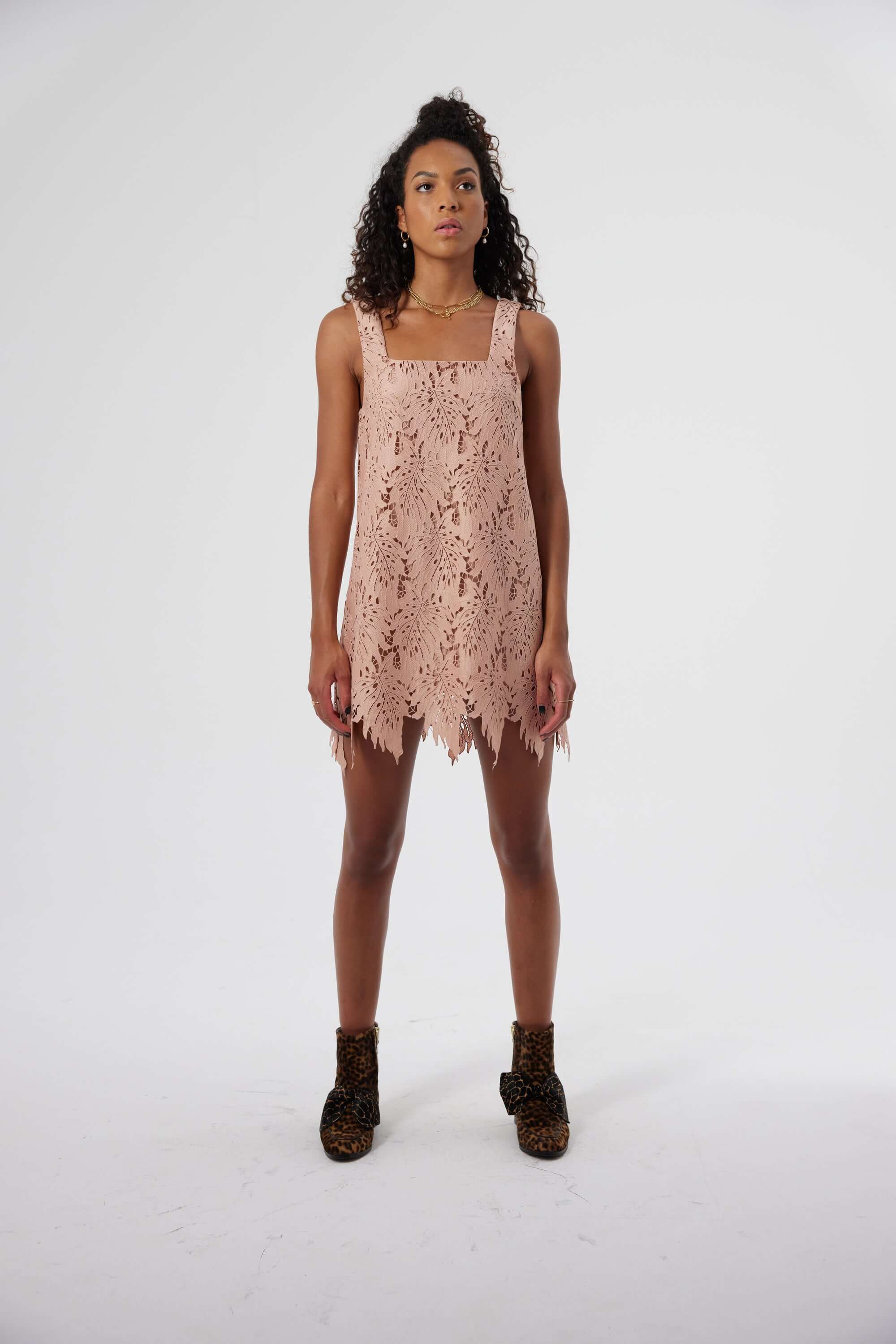 Nil dress in Dust lace | Heimstone