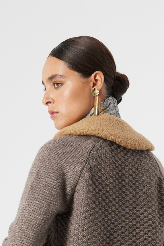 Trapper collar in Tricolore wool