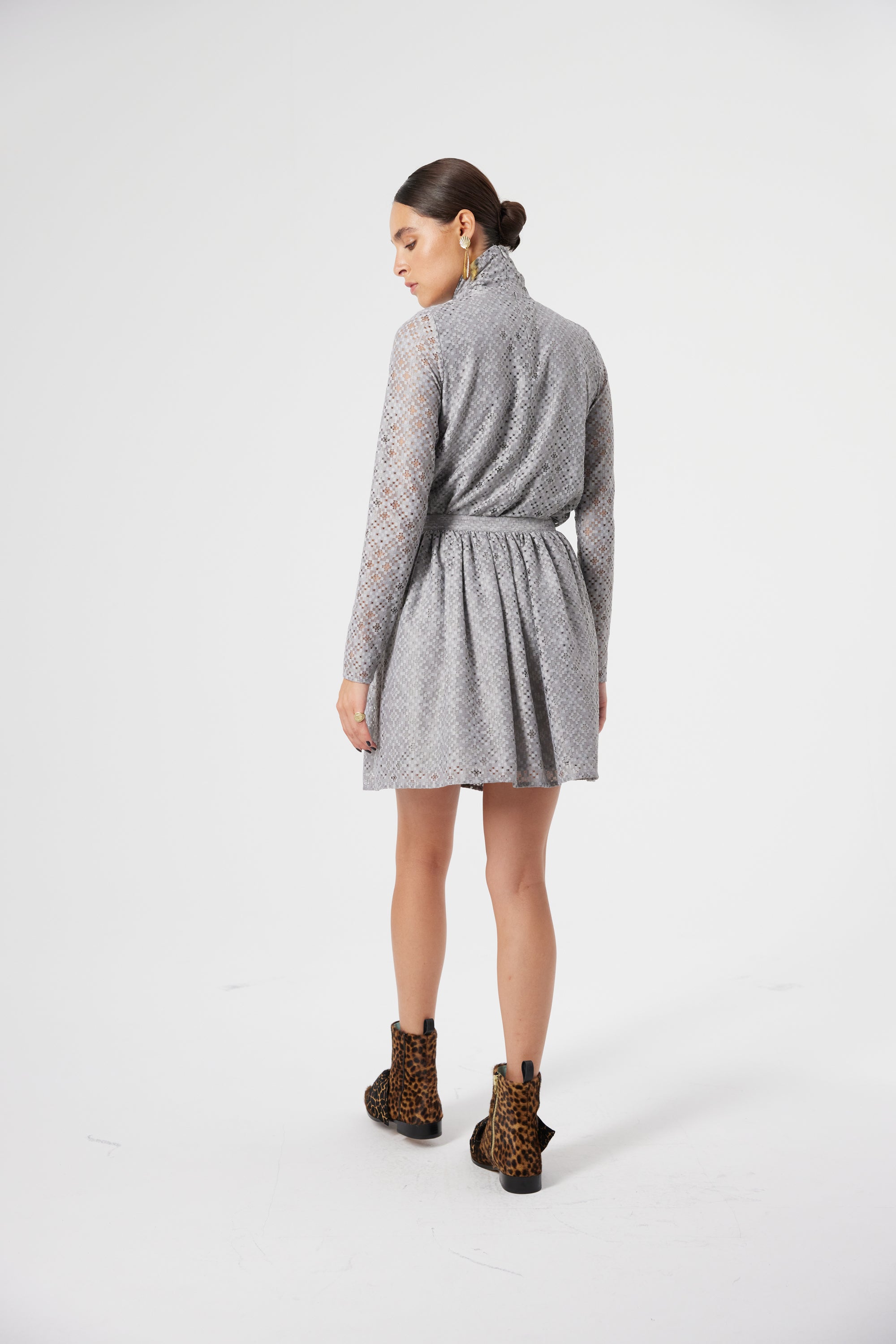 Orso tutu in Zinc lace