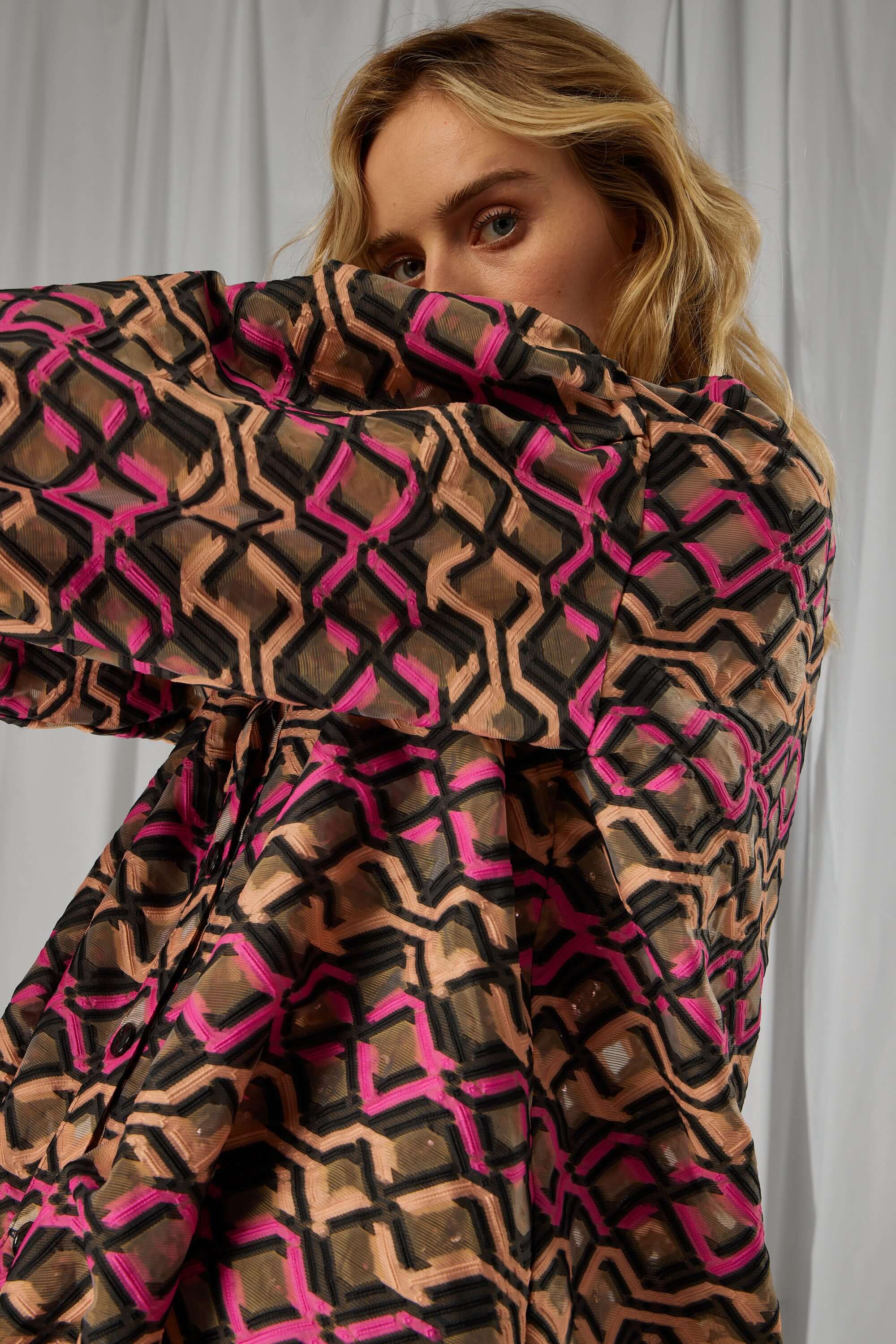 Owen shirt Organza embroidery Matrix