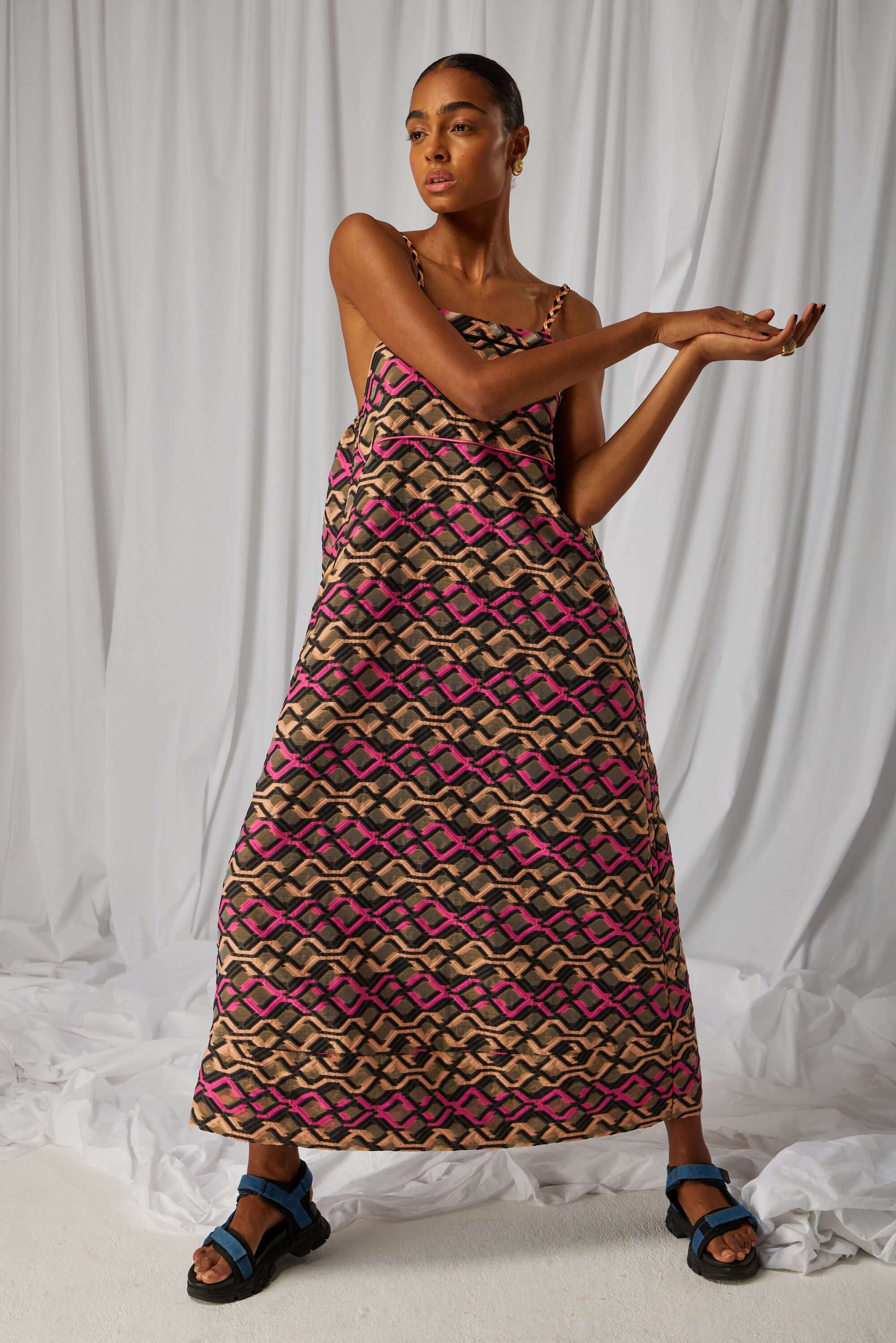 Rita dress in Organza embroidery Matrix