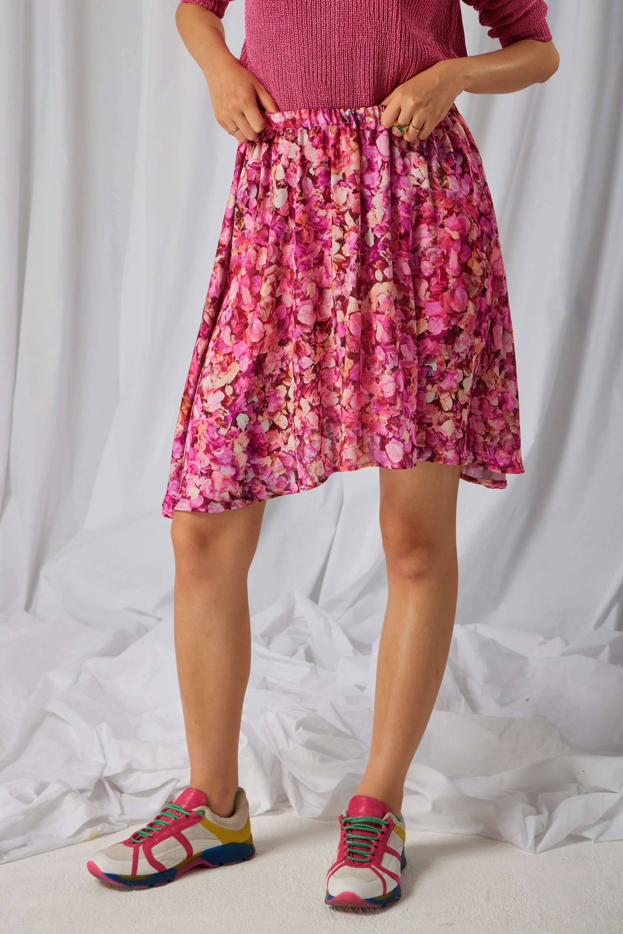 Serena skirt in Cabaret print