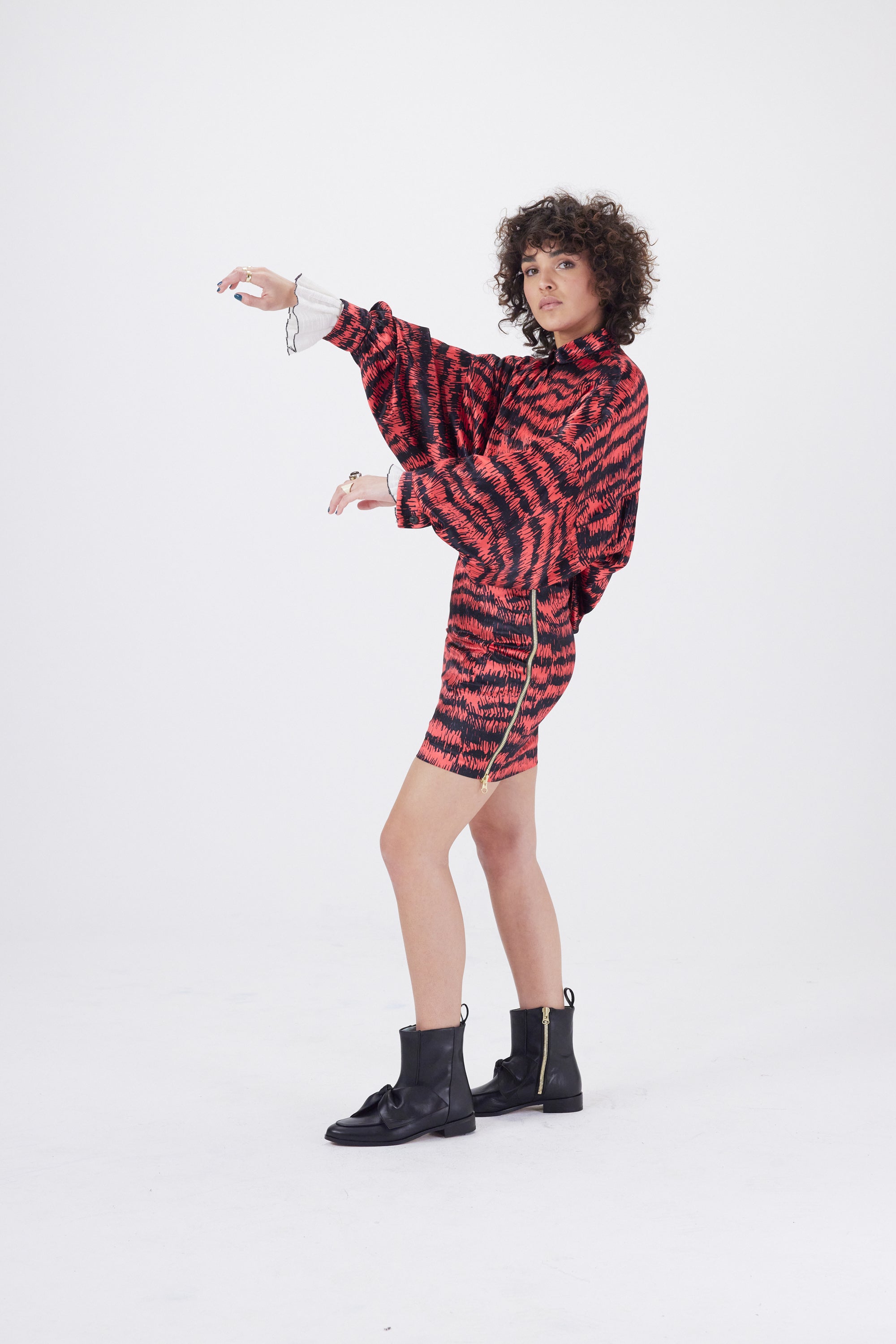 Molly skirt in pomegrenate Pigment print