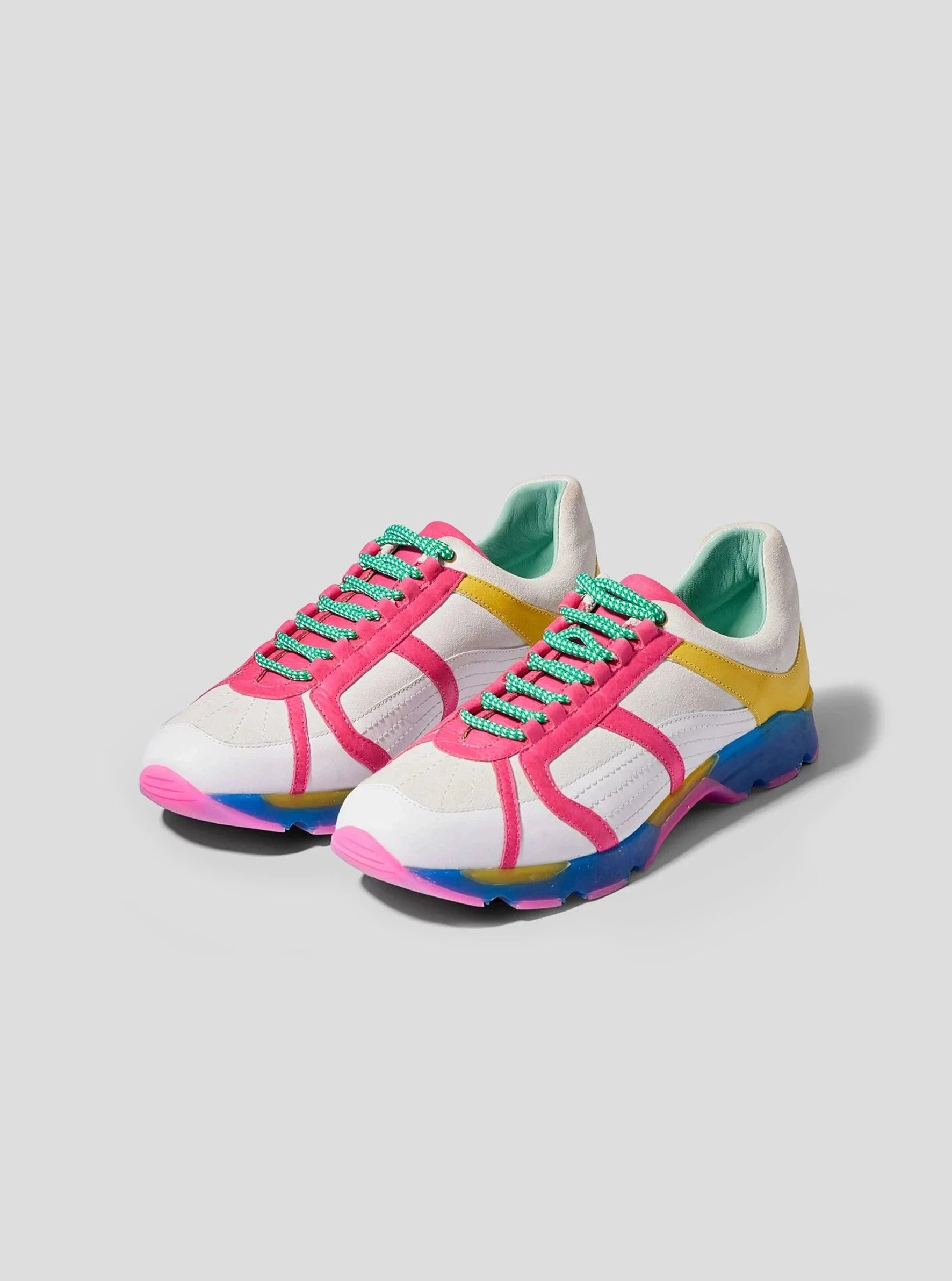 Running shoes in Soft Serve leather