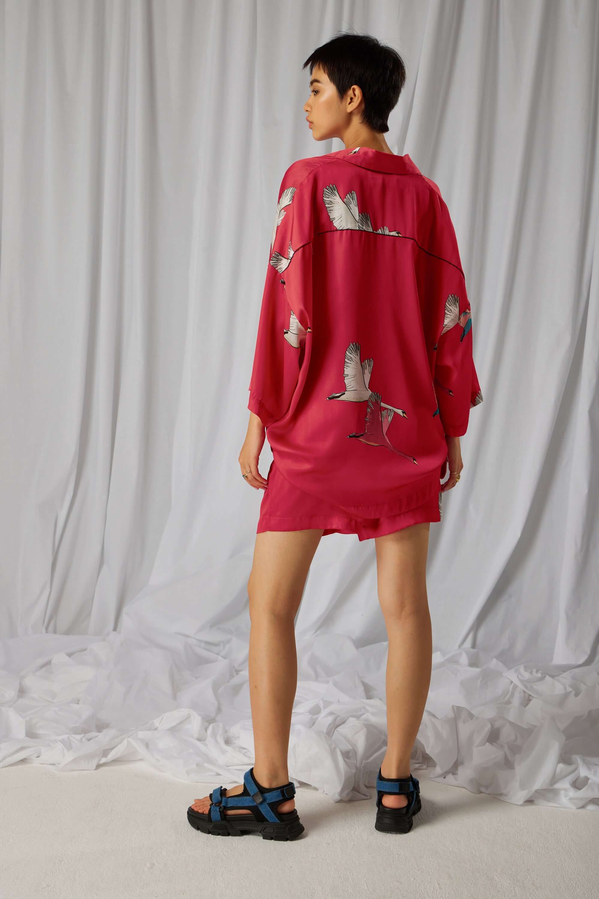 Pyjama Eilish in pink Swan print