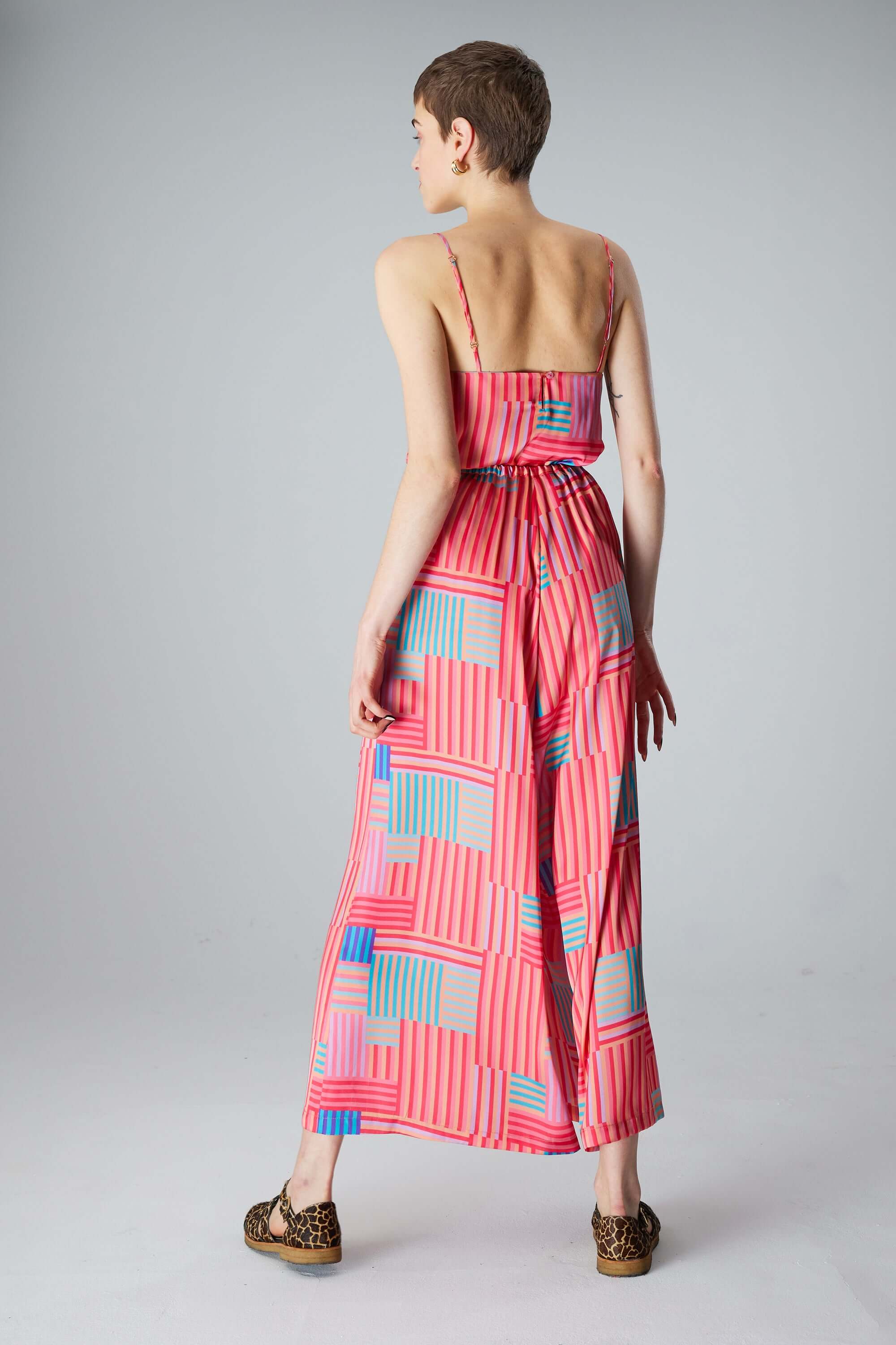 Doll pants in Strike print