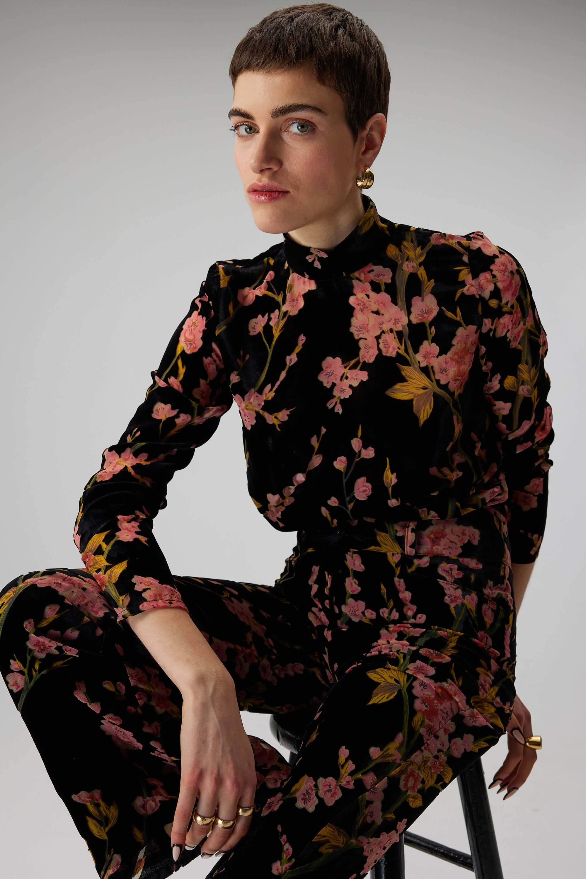 Come top in velvet Blossom