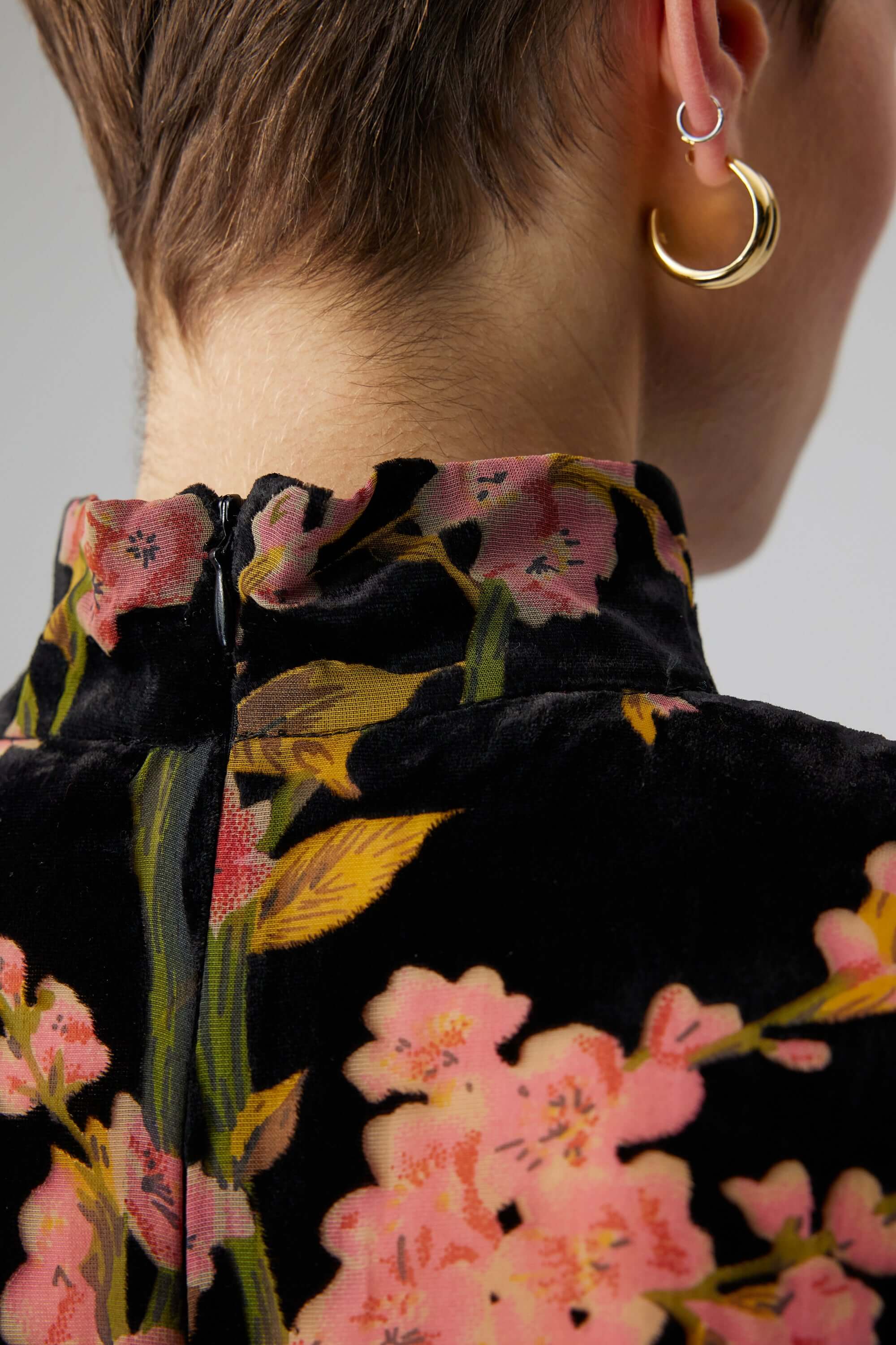 Come top in velvet Blossom