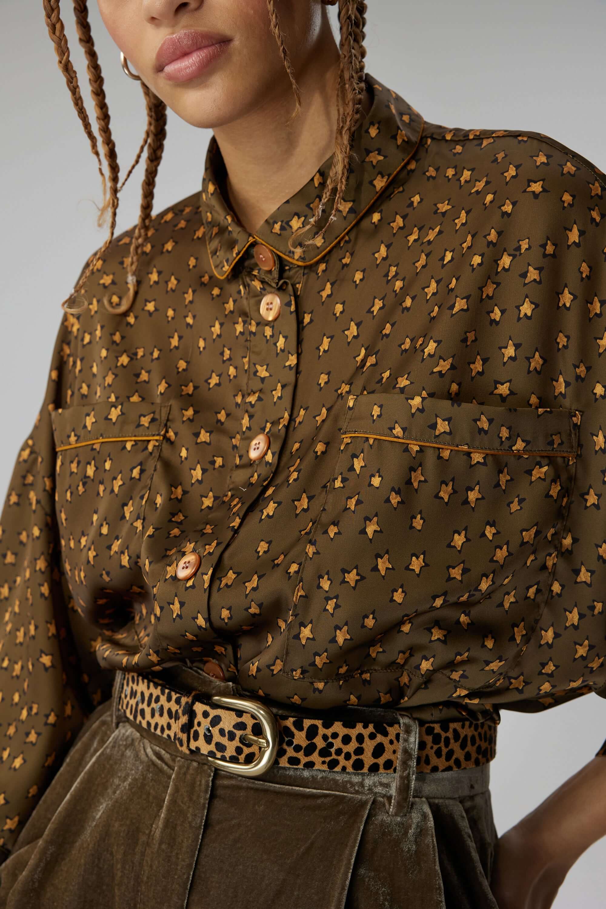 Astrée shirt in bark Messy Stars print