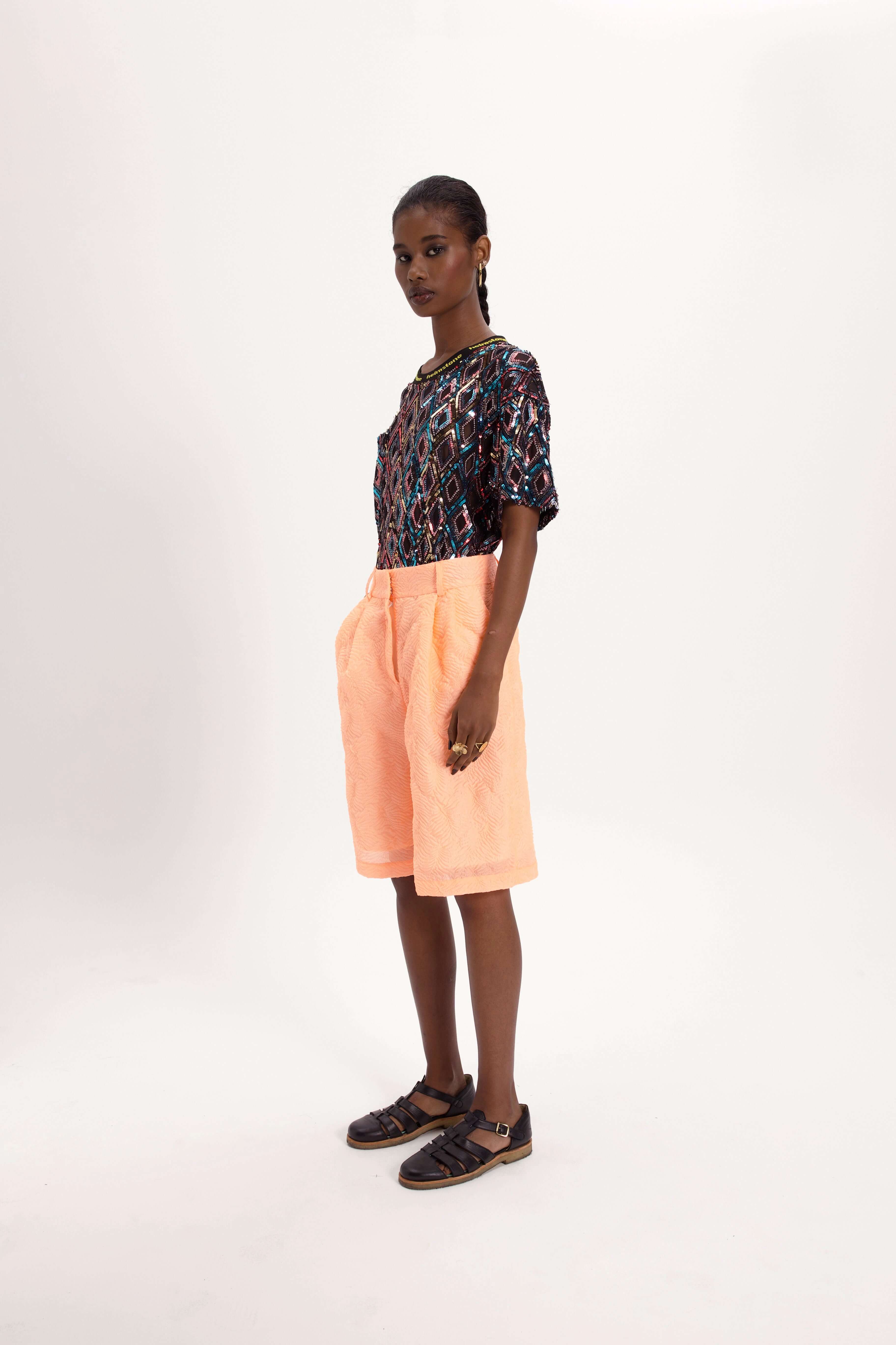 Moor Bermuda in Urchin Roe Canvas