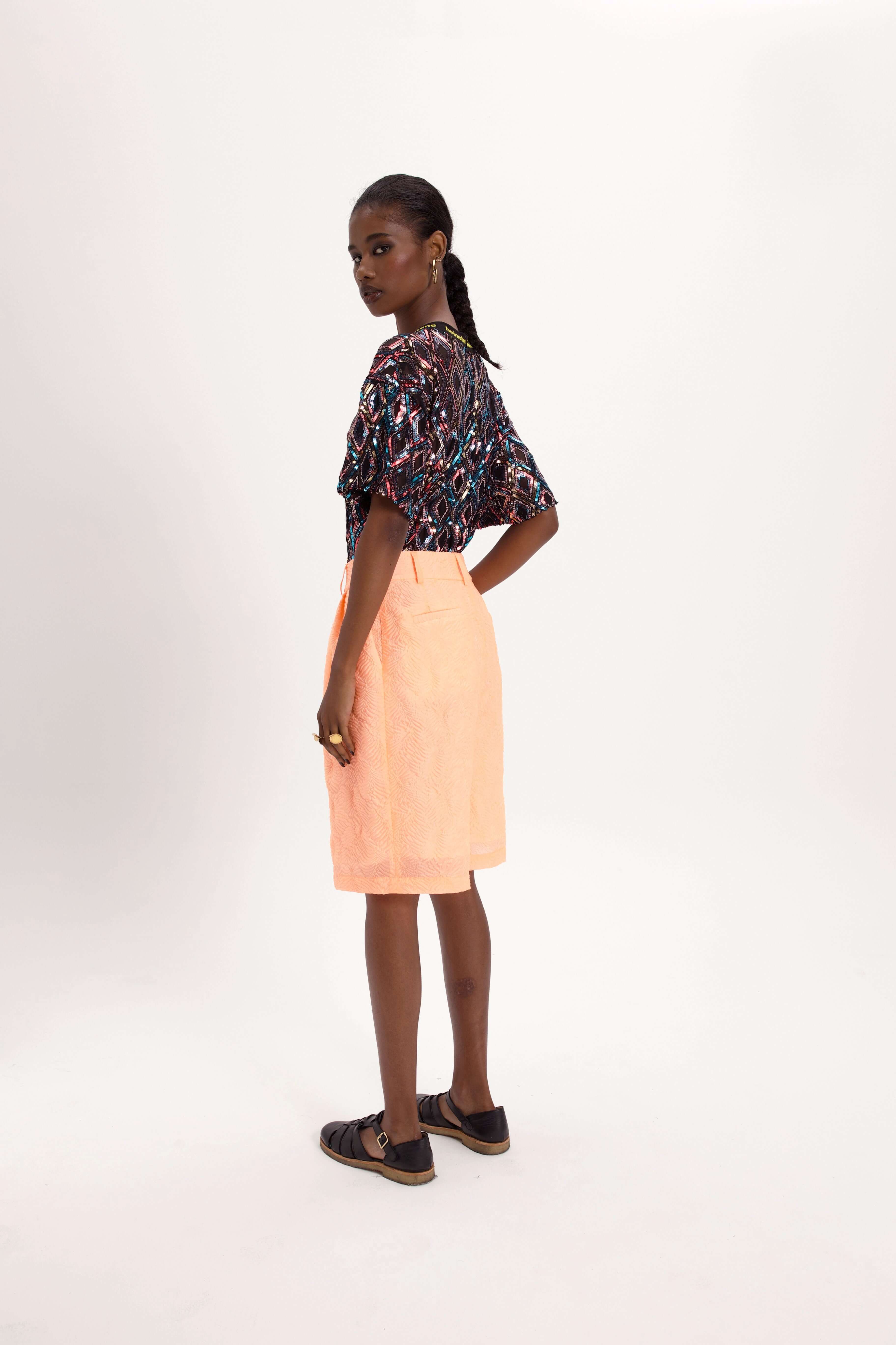 Moor Bermuda in Urchin Roe Canvas