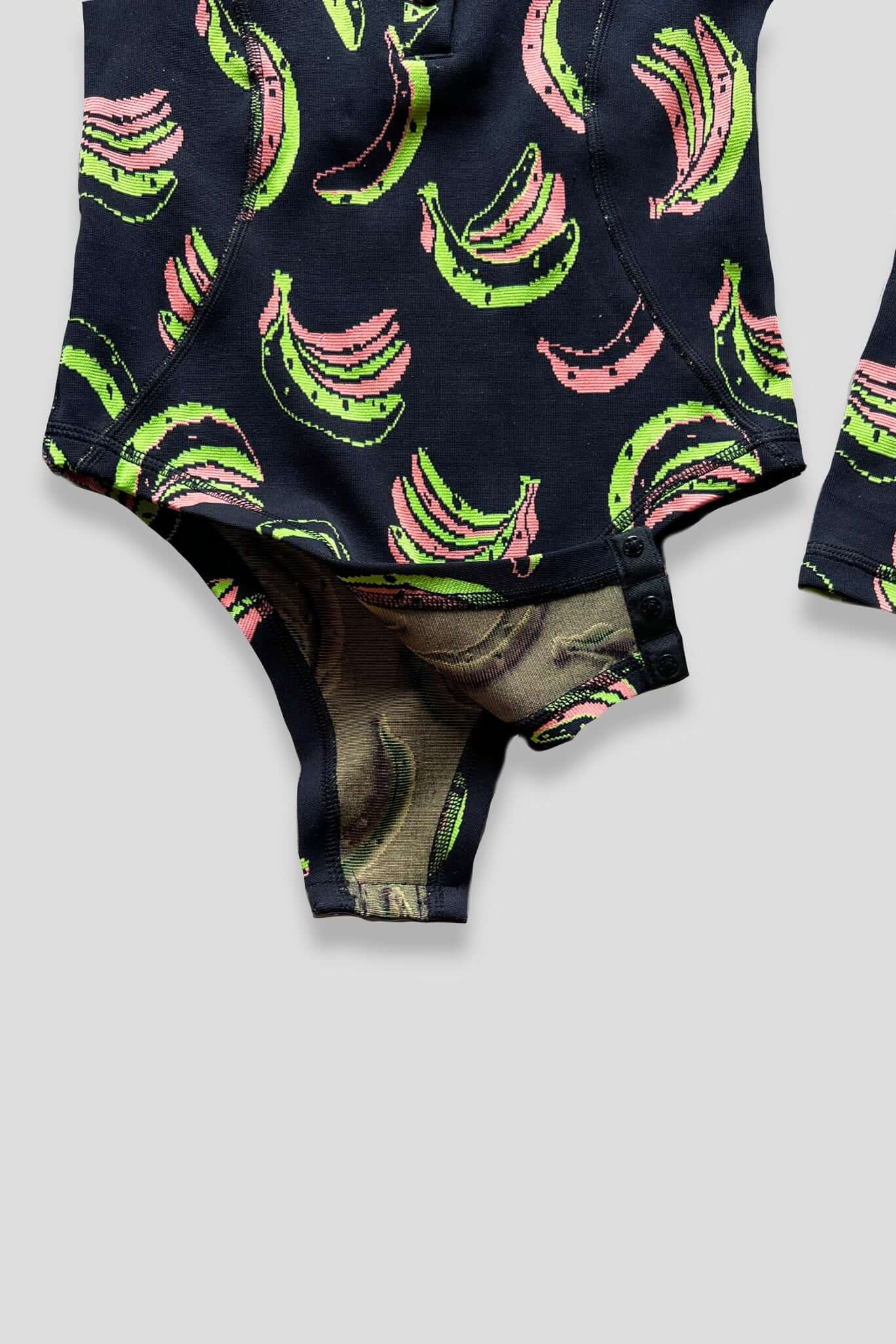 Body Lou in Banana jersey