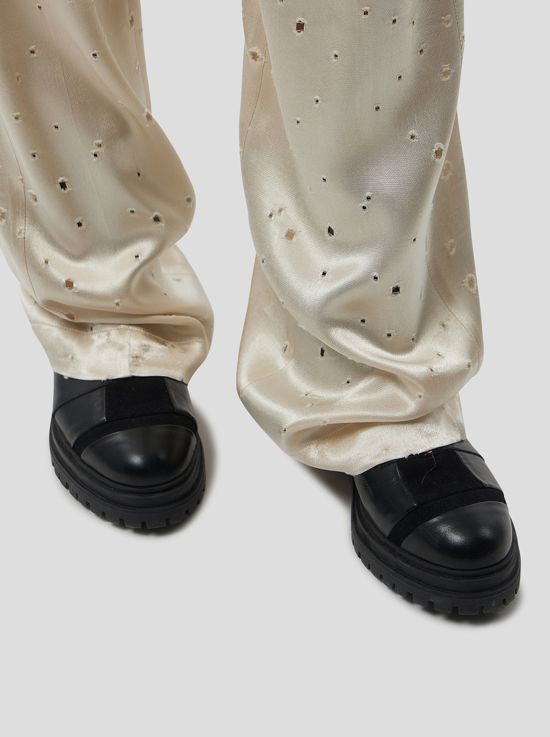 Spartacus pants in Saboté Moon Voile