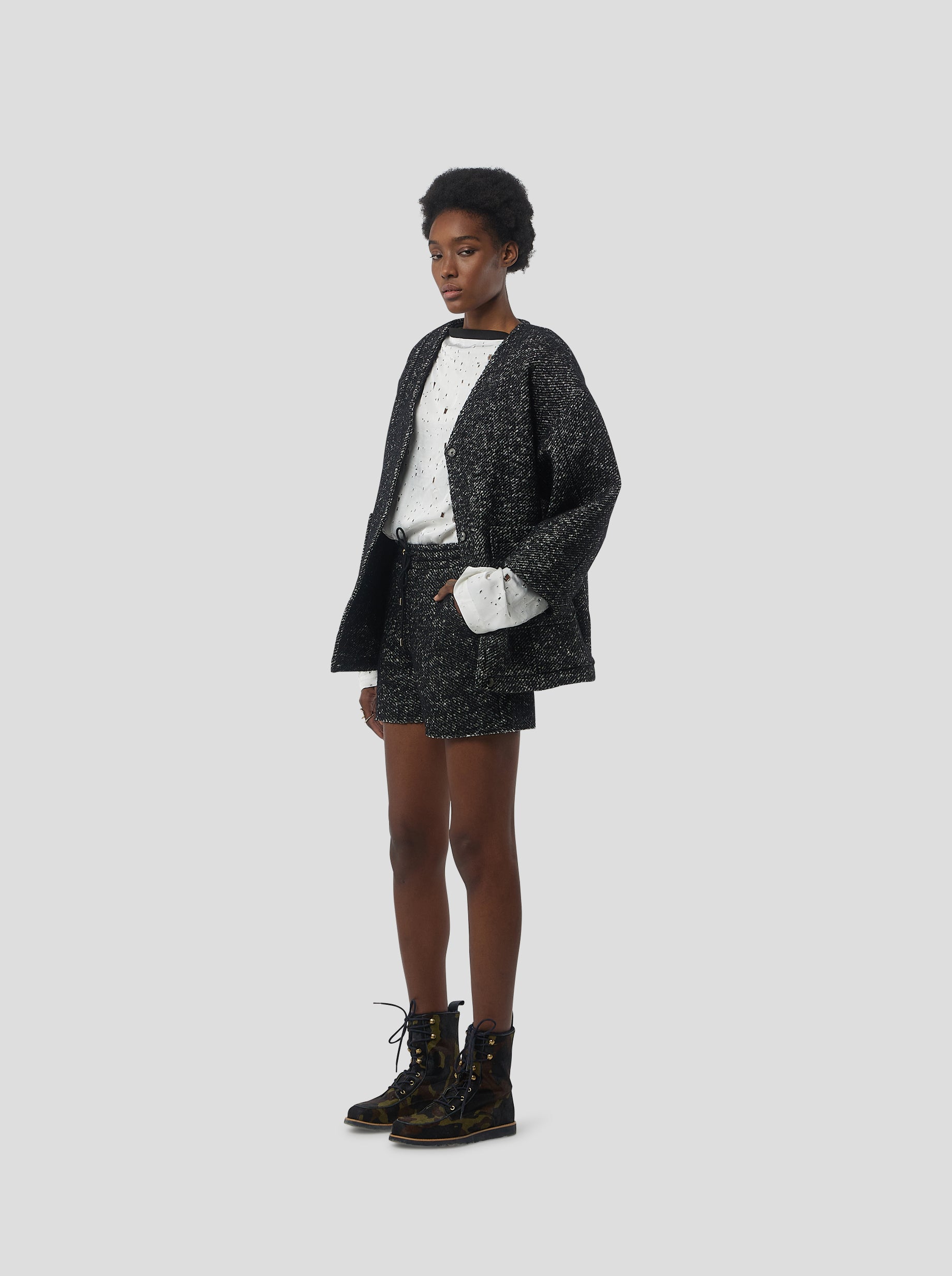 Bambi cardigan in dark wool, grandfather style