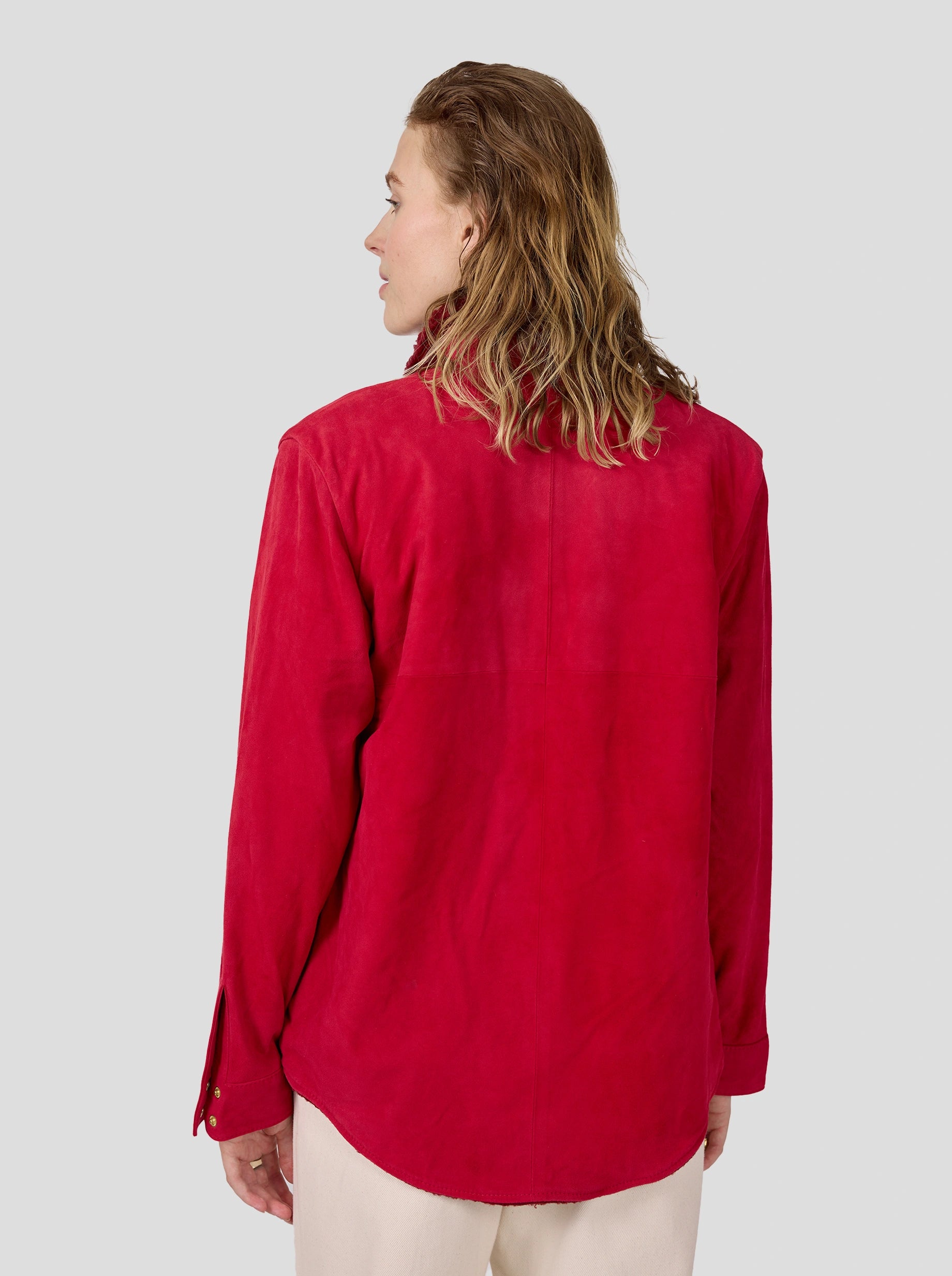 Sur-chemise Dori en daim fuchsia
