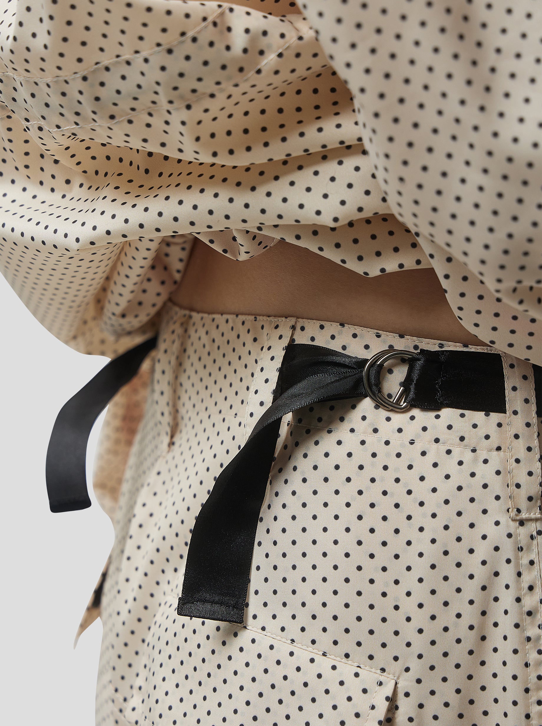 Pantalon Santino en Toile Technique Sable à Pois Noirs