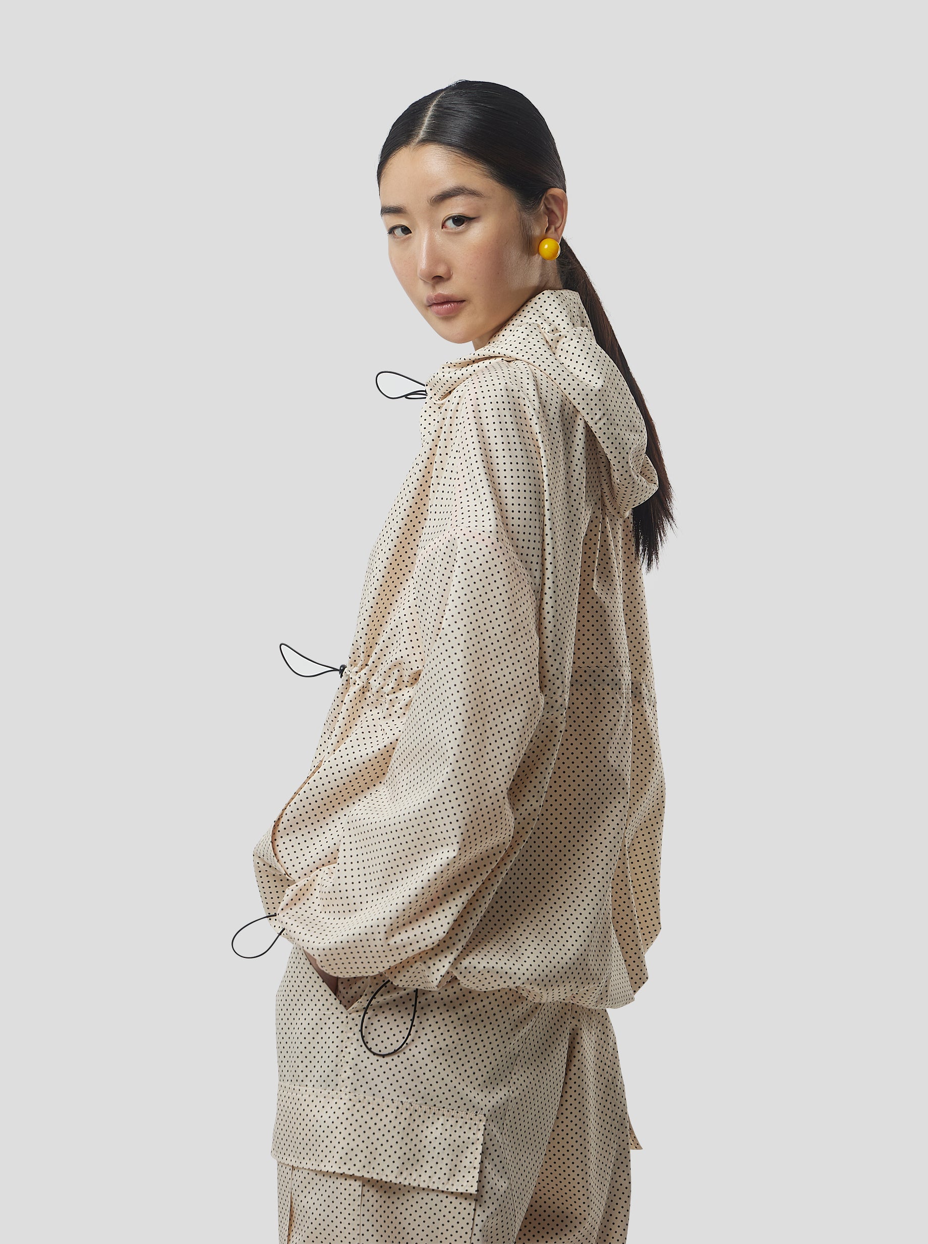 Tony Windbreaker in Black-Dotted Sand Technical Fabric