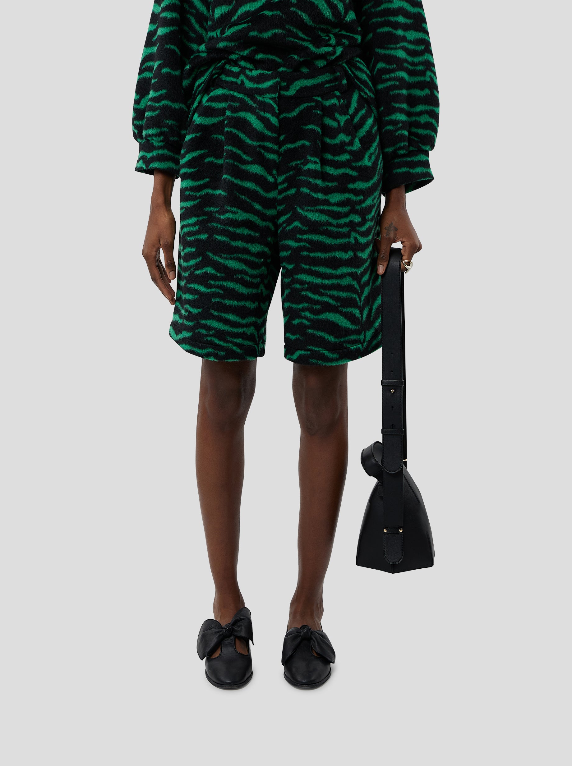 Moor Bermuda in Forest Green Zebra Wool