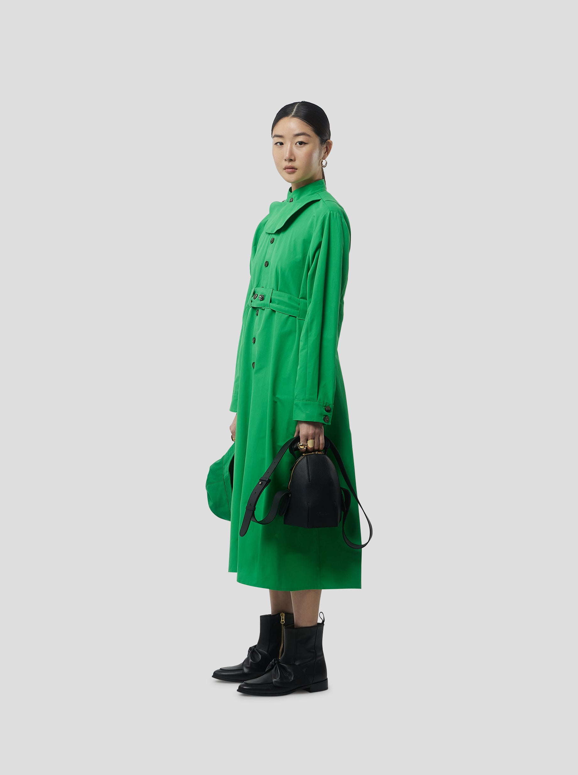 Kurtis Dress in Soft technical fabric in Kelly Green