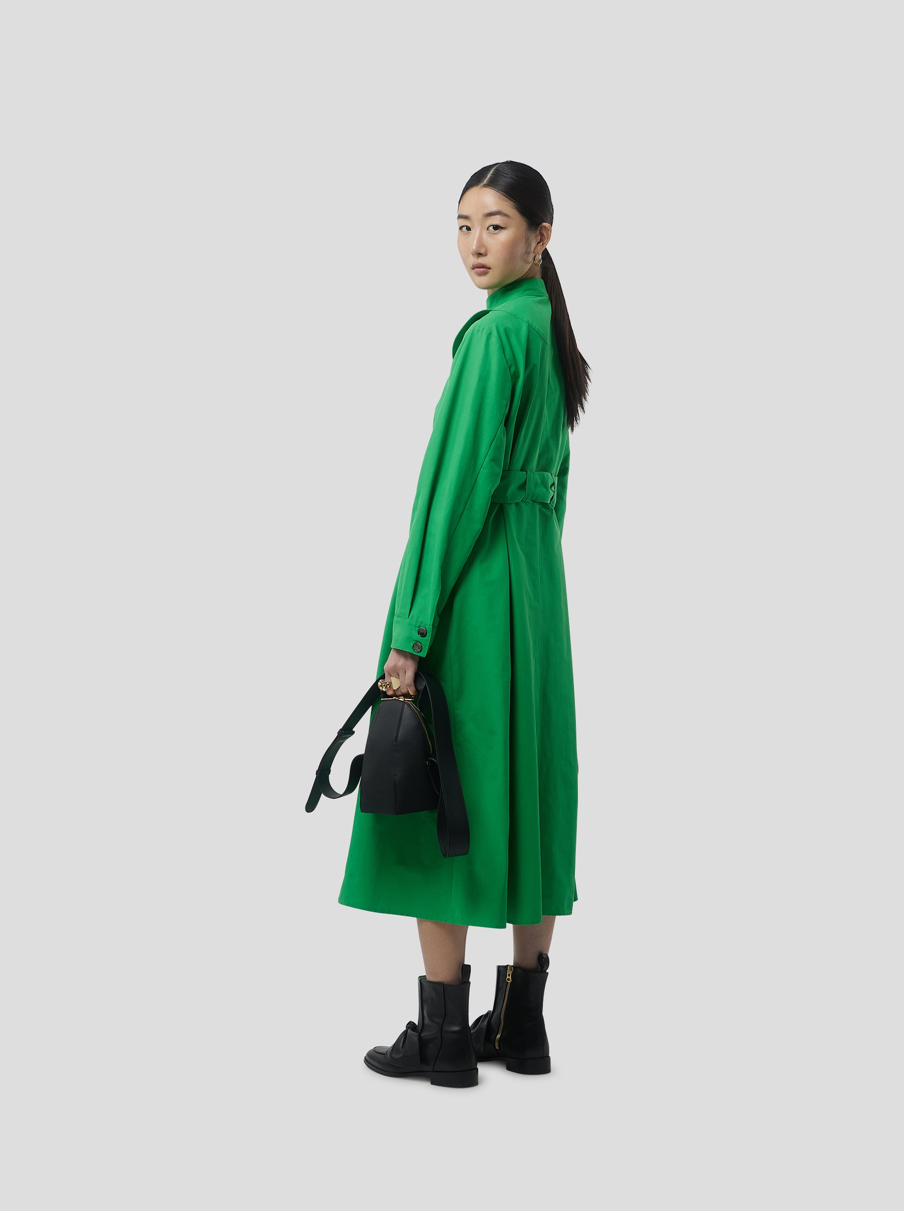 Kurtis Dress in Soft technical fabric in Kelly Green