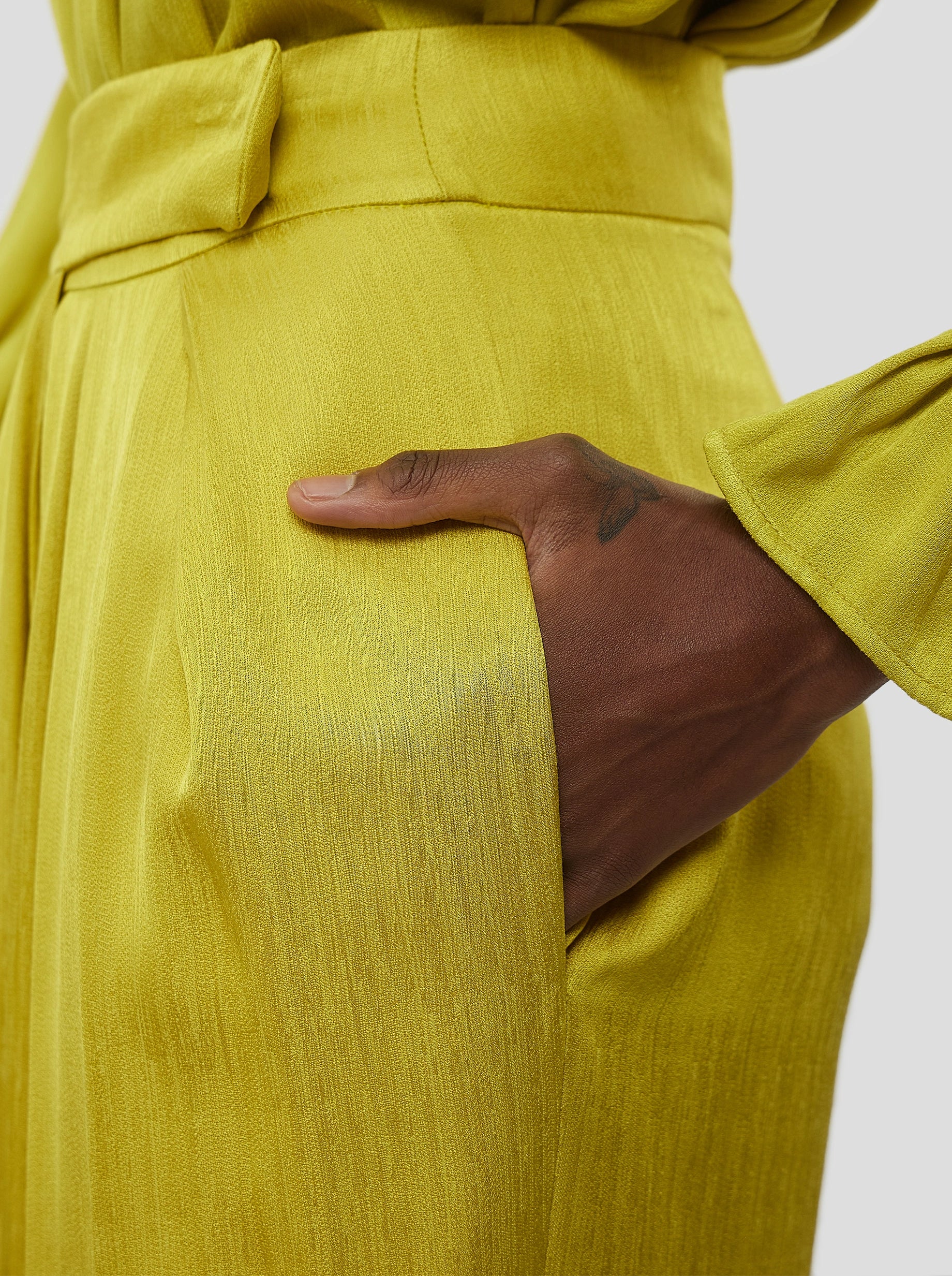 Sakis Pants in Marsala Souffre