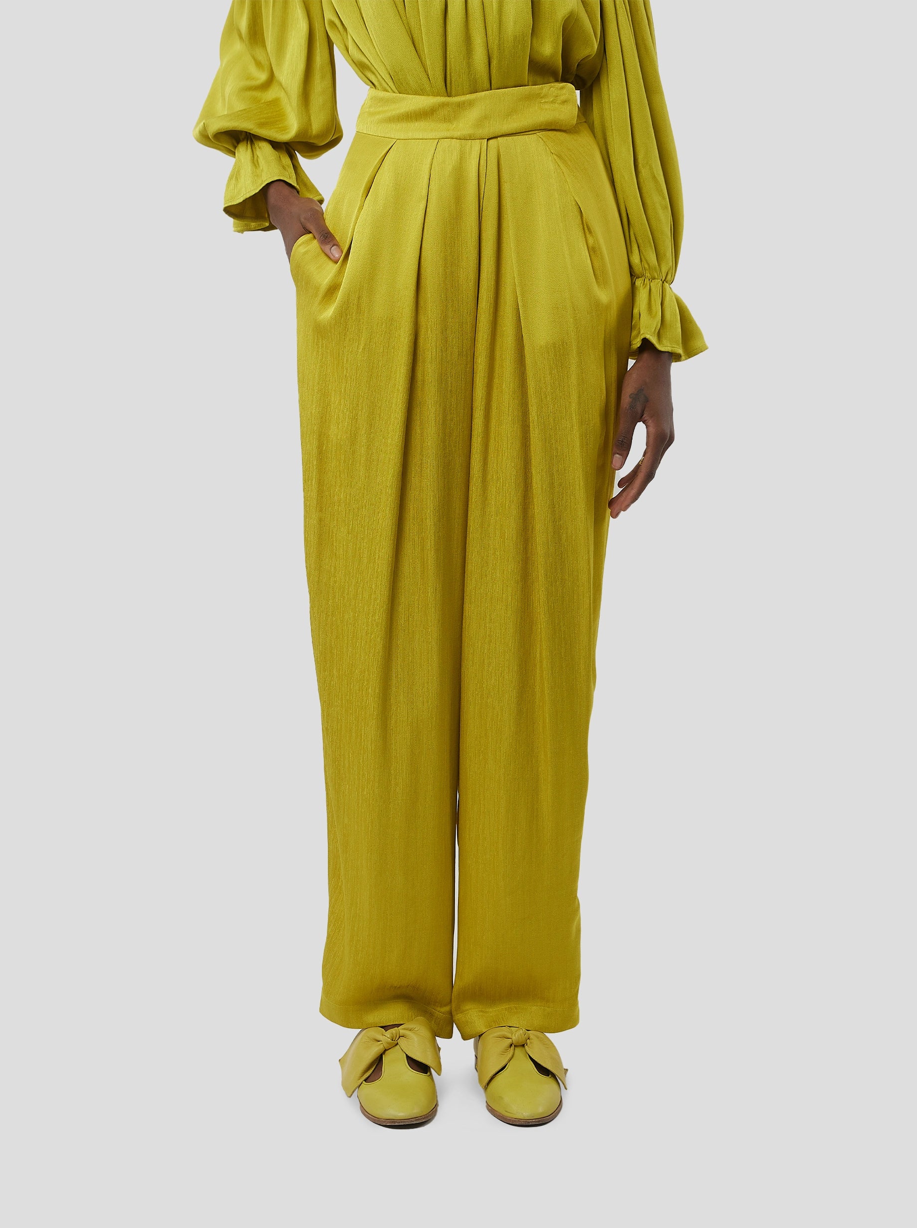 Sakis Pants in Marsala Souffre