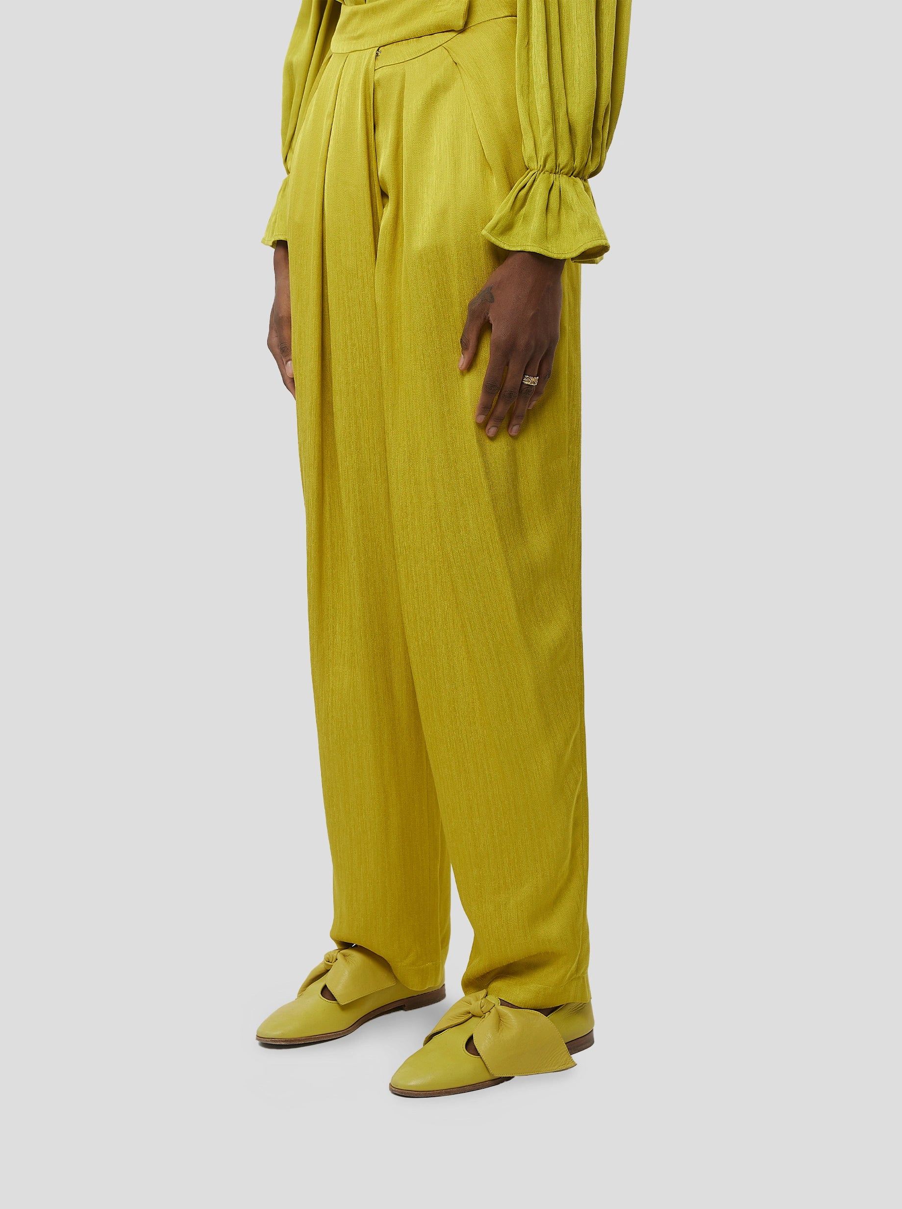 Sakis Pants in Marsala Souffre