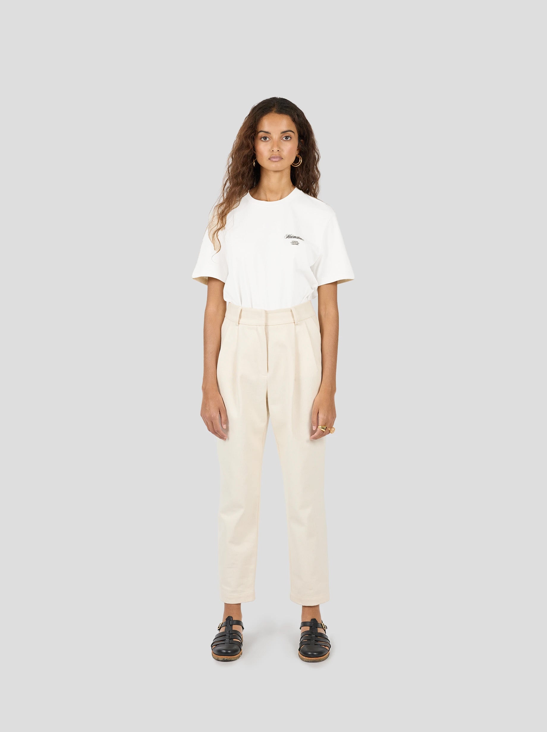 T-shirt Collector Unisexe – Crême avec Logo Heimstone Noir