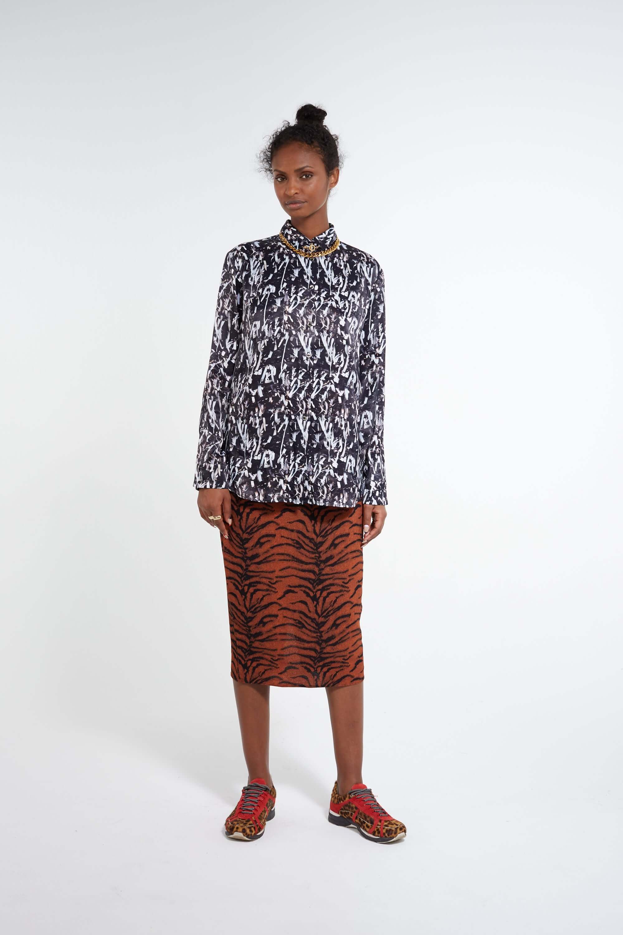 Dori shirt in papers print