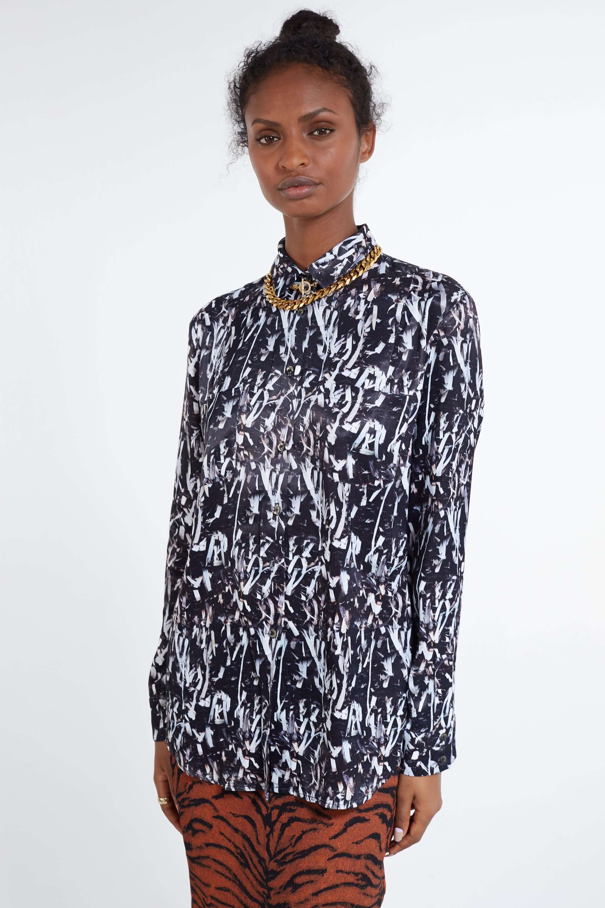 Dori shirt in papers print