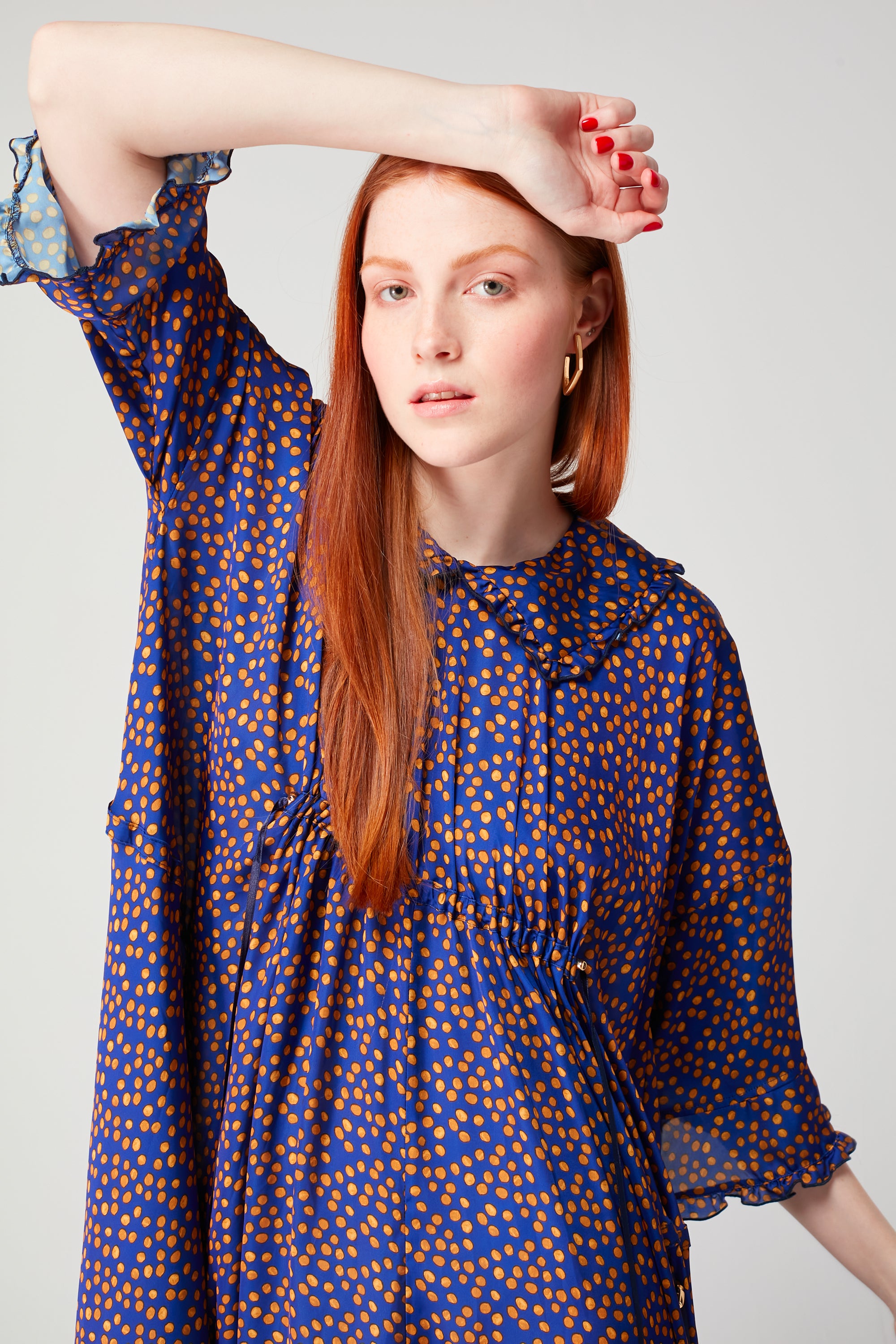 Scarlett dress in navy blue Messy Dots