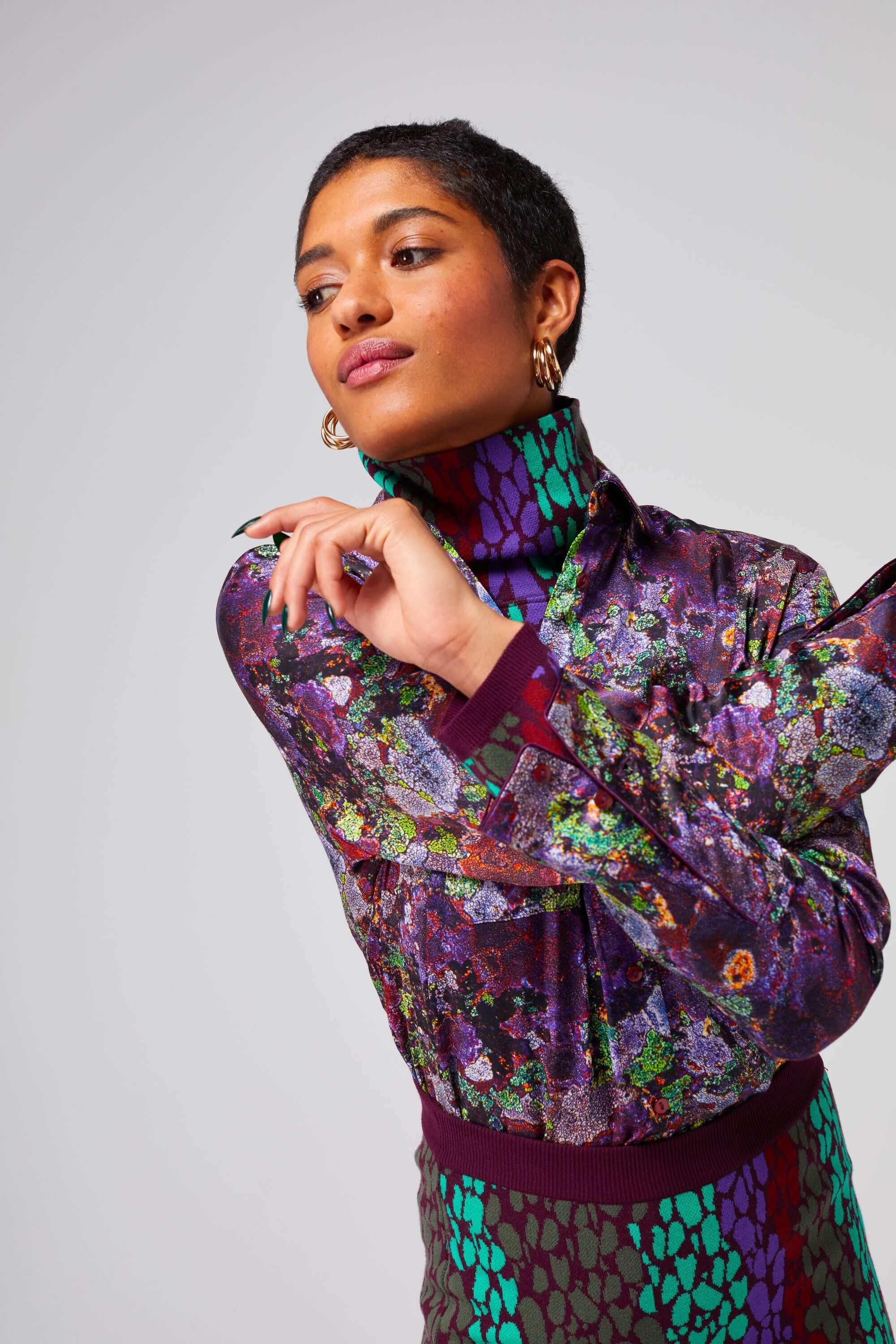 Dori shirt in Purple Lichen print