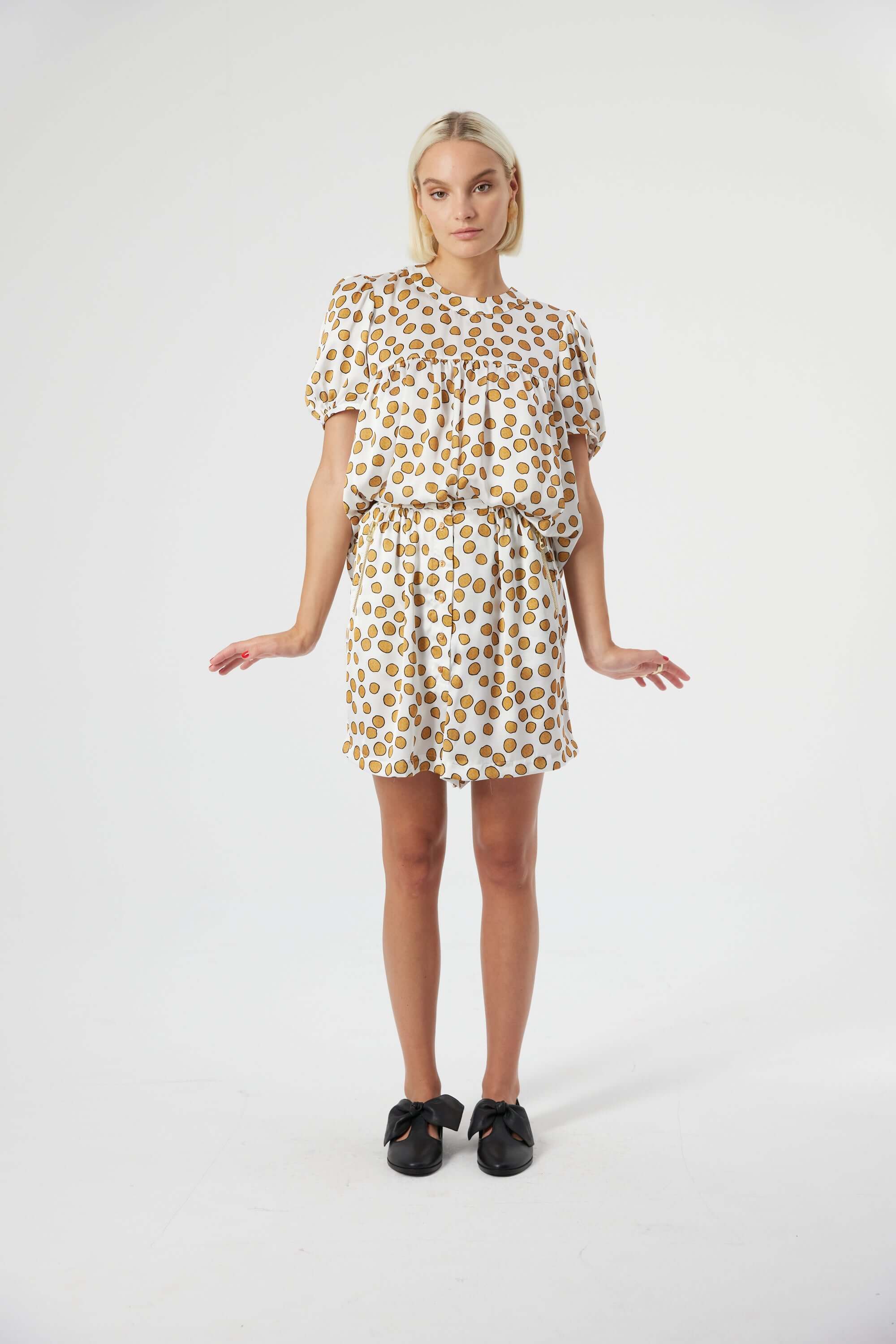 Doll short in white XXL Messy Dots | Heimstone
