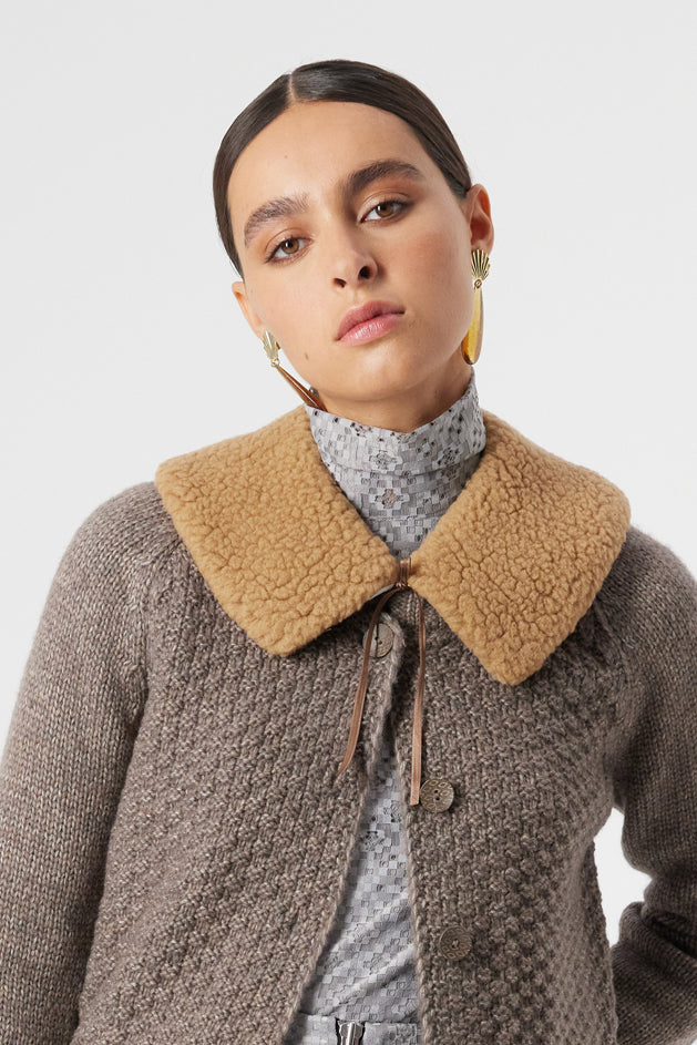 Trapper collar in Tricolore wool