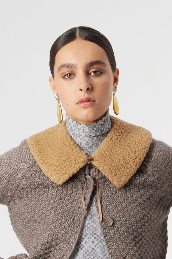 Trapper collar in Tricolore wool